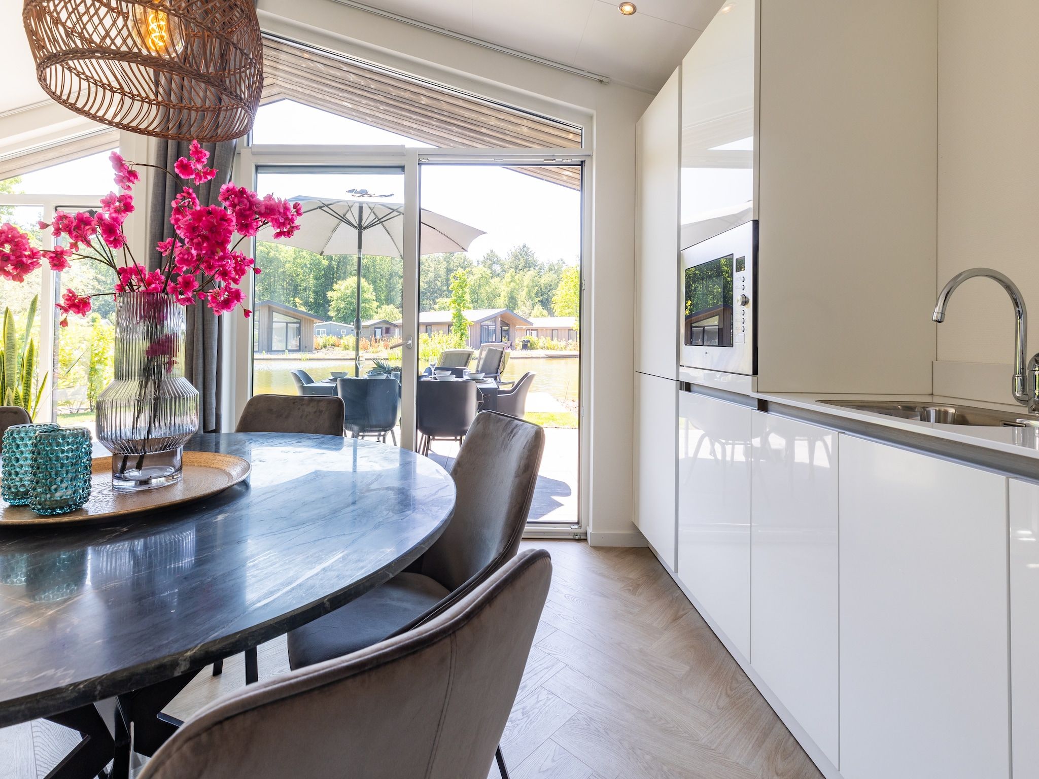 De keuken van Vakantiepark Molenvelden 8 in Veldhoven