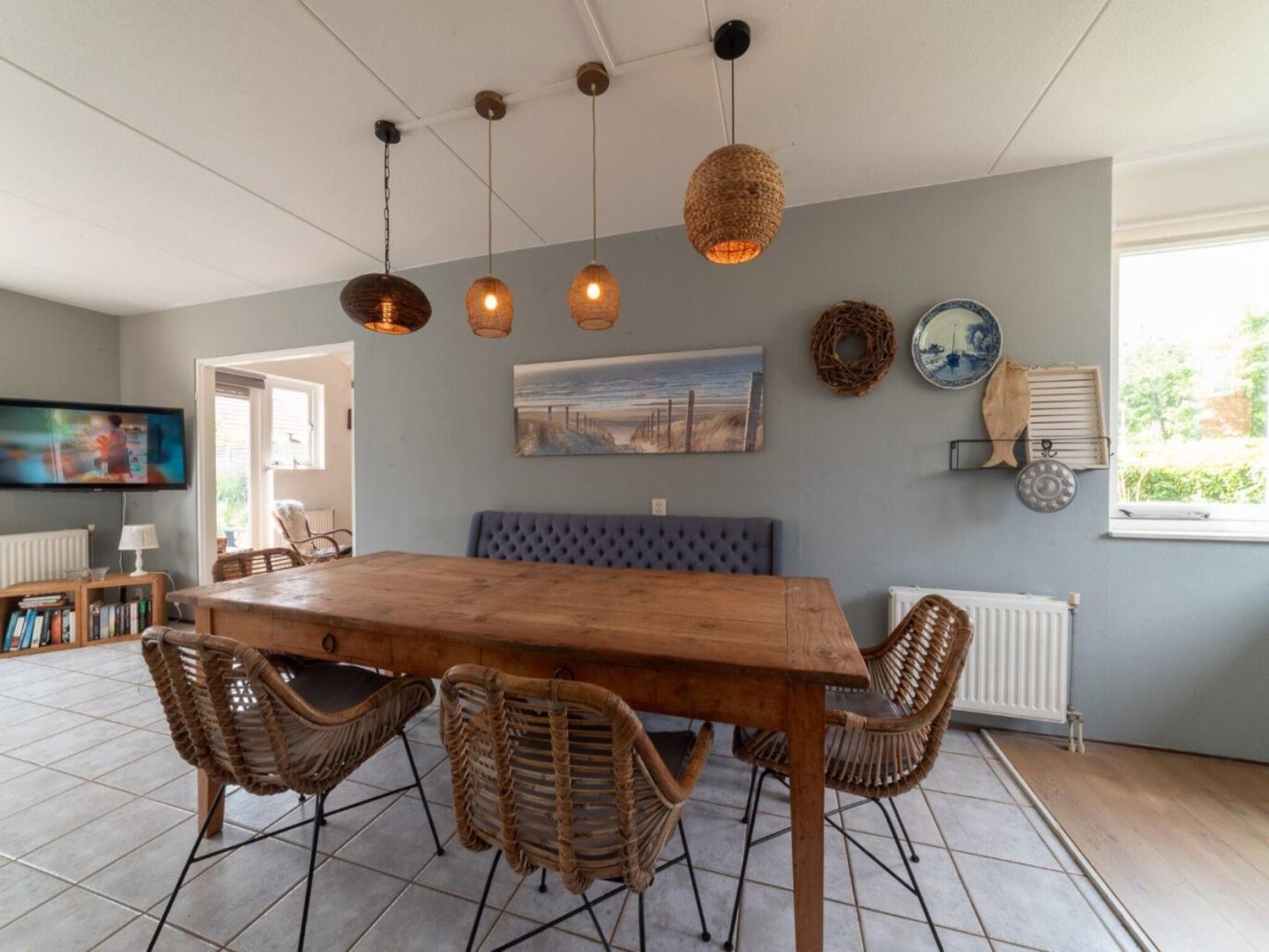 De eetkamer van Villapark De Oesterbaai 5 in Wemeldinge