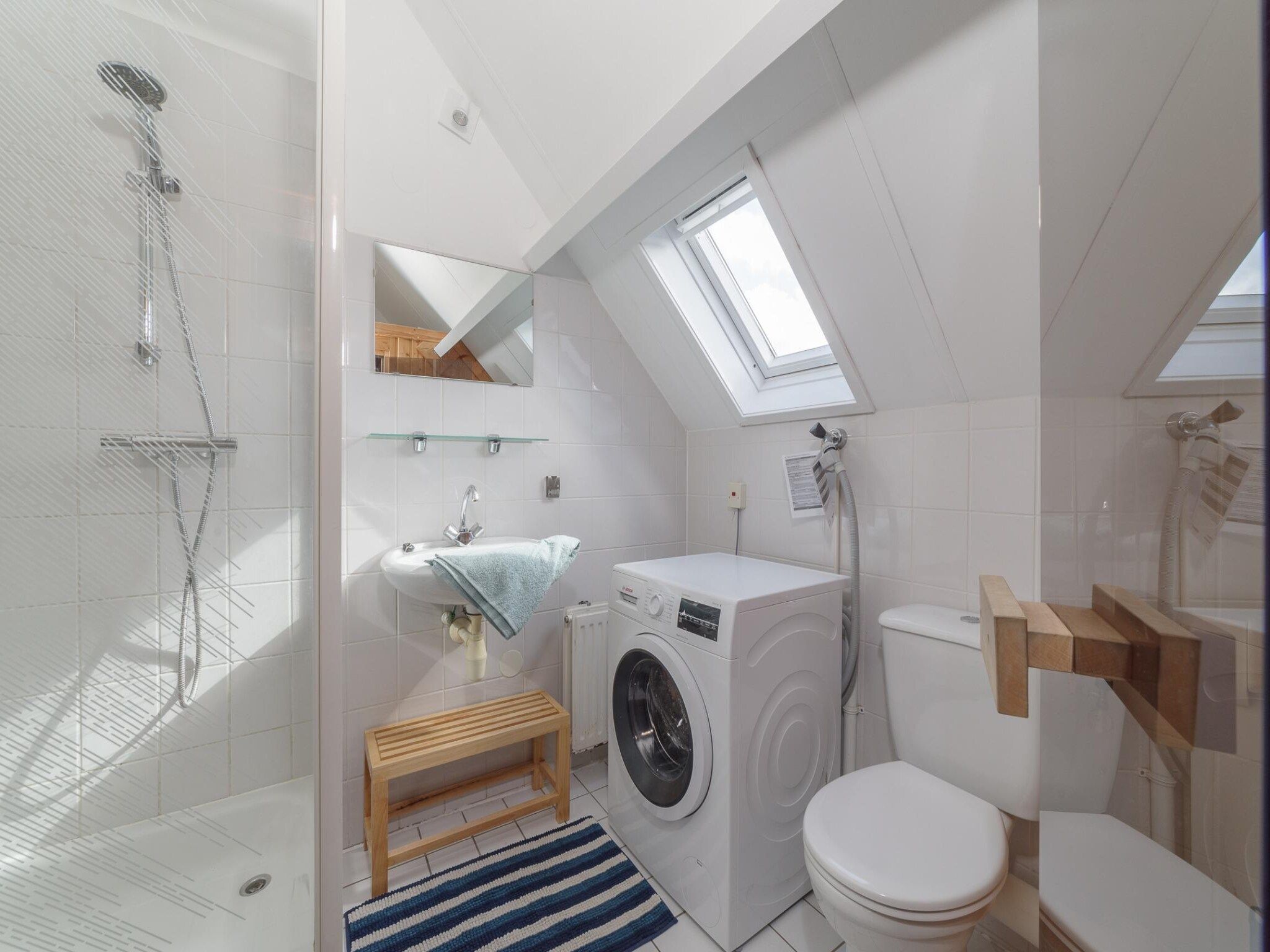 De badkamer van Villapark De Oesterbaai 5 in Wemeldinge