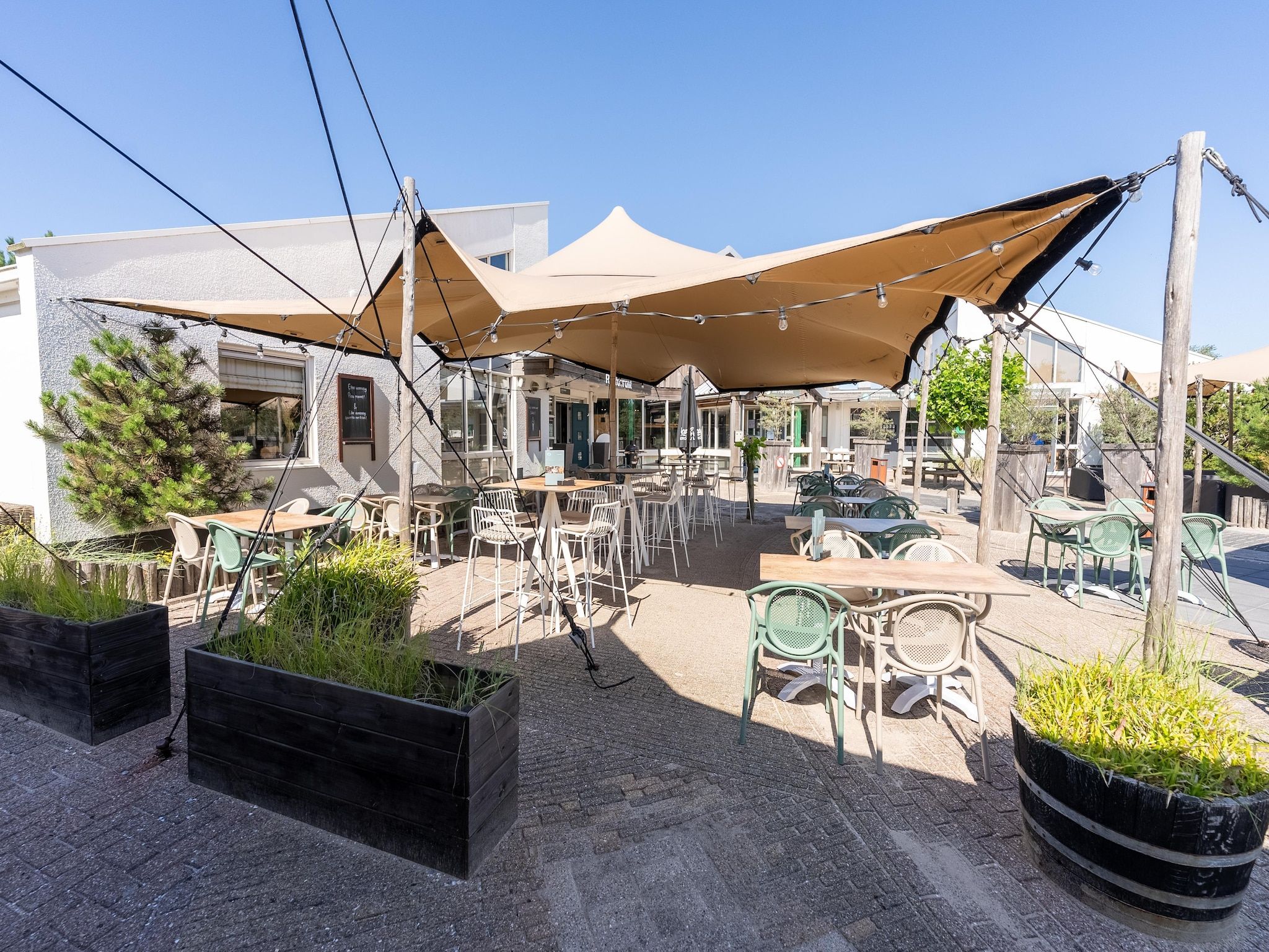 Parkfaciliteiten bij Boomhiemke Engelsmanduinvilla 6 in Hollum