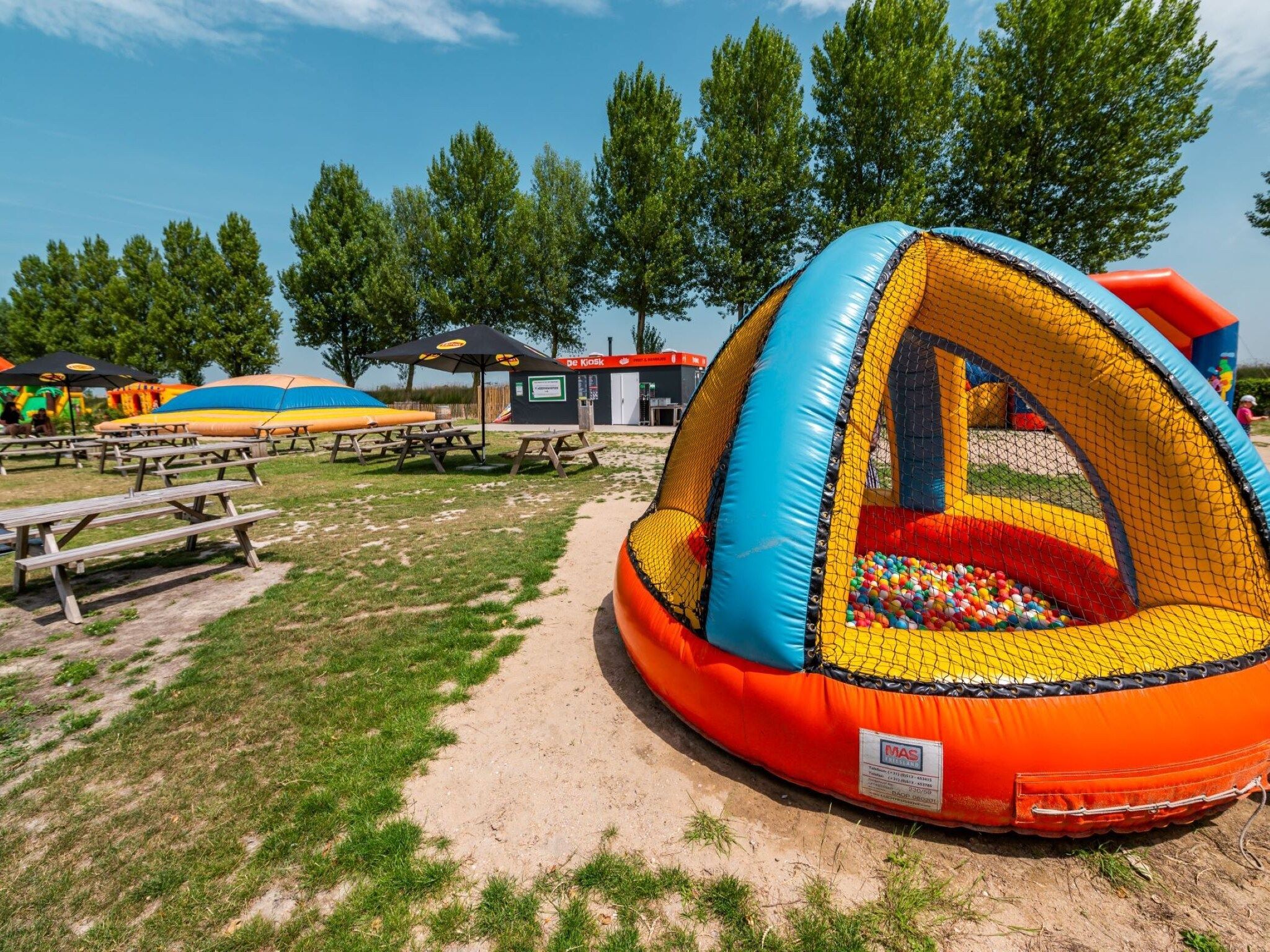 Parkfaciliteiten bij Resort Cadzand 3 in Cadzand