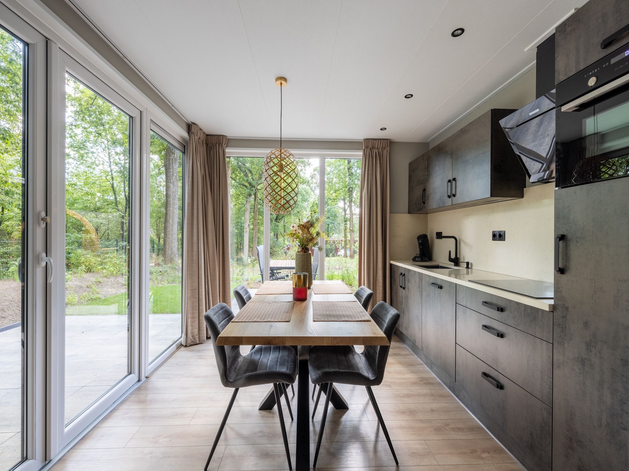 De keuken van Vakantiepark De Rimboe & De Woeste Hoogte 40 in Hoenderloo