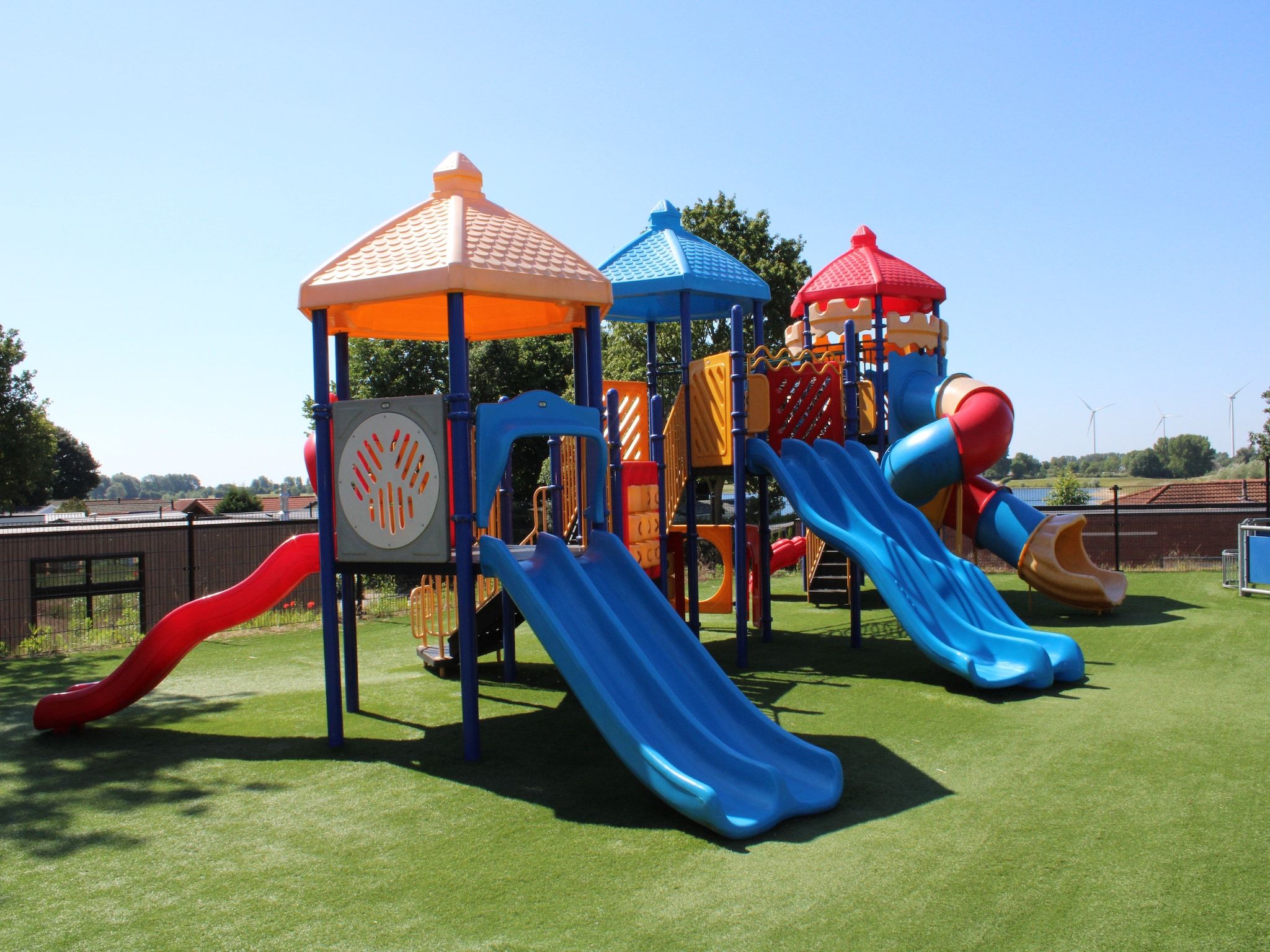 Parkfaciliteiten bij Recreatiepark Rhederlaagse Meren 20 in Lathum