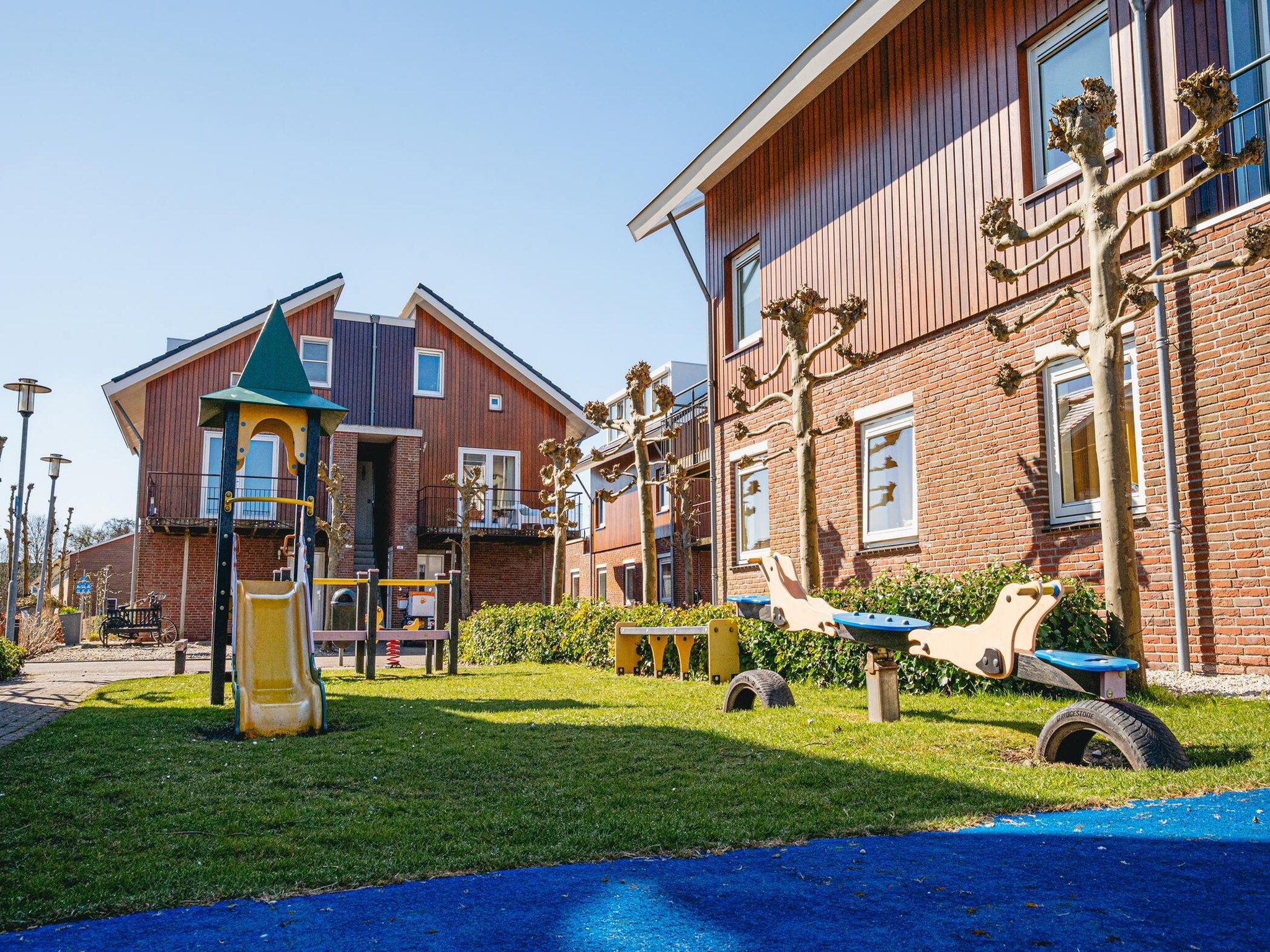 De tuin van Waterpark de Meerparel 13 in Uitgeest