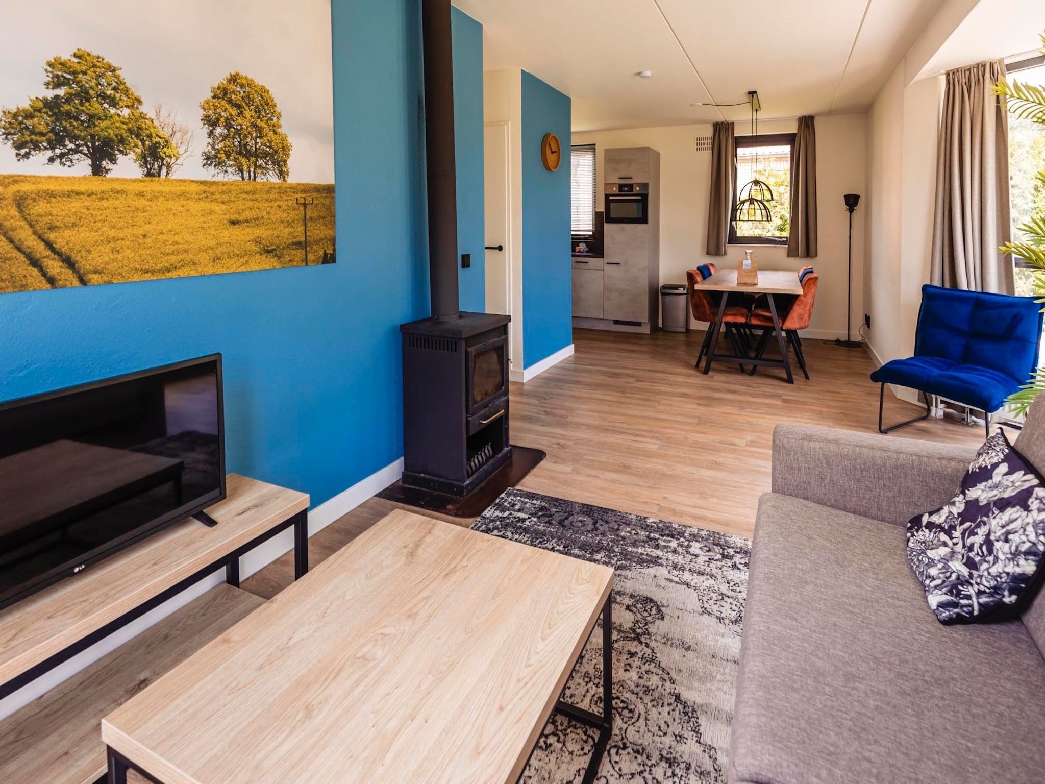 De woonkamer van Vakantiepark 't Broeckhuys 3 in Ewijk