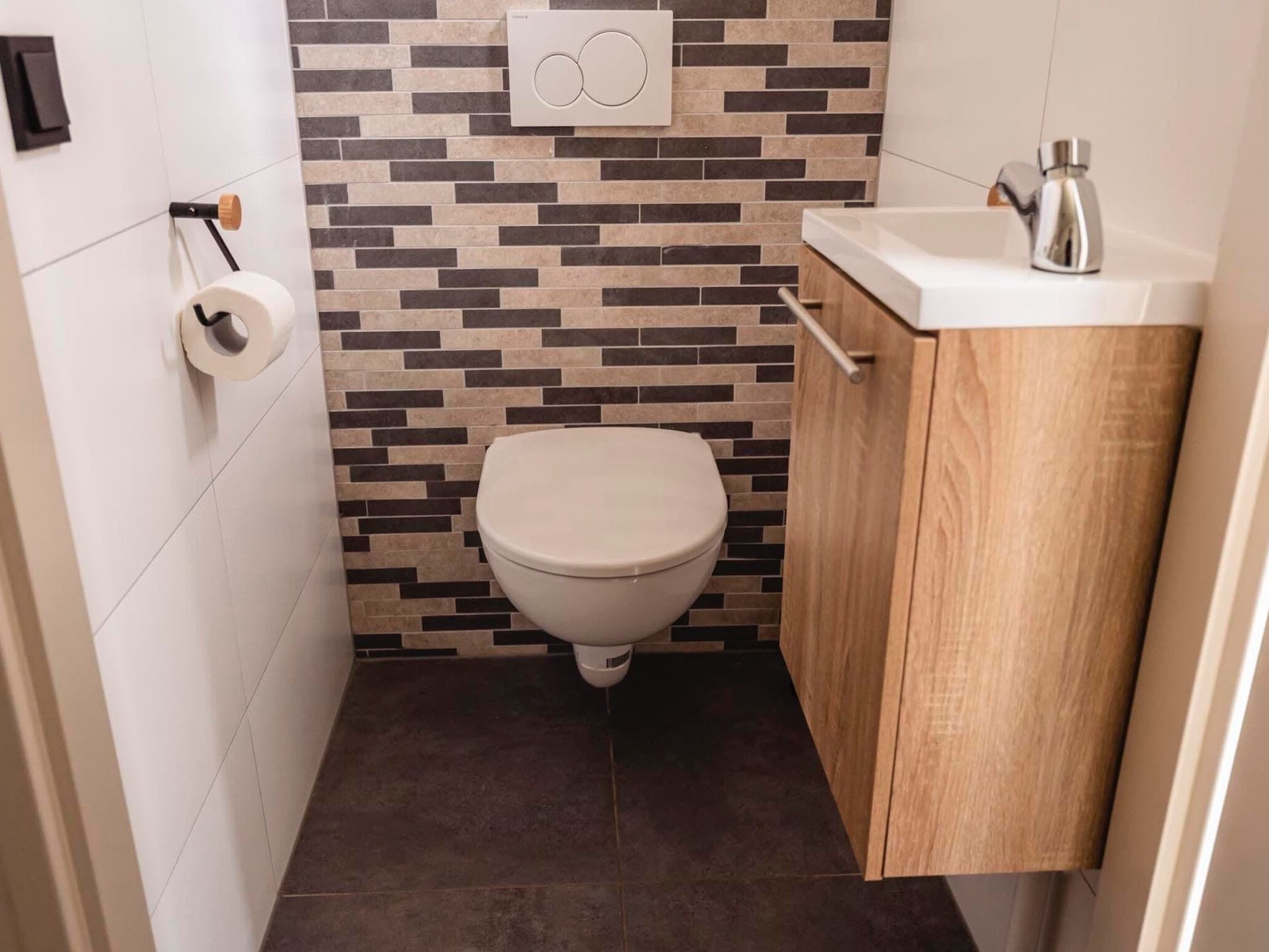 De badkamer van Vakantiepark 't Broeckhuys 3 in Ewijk