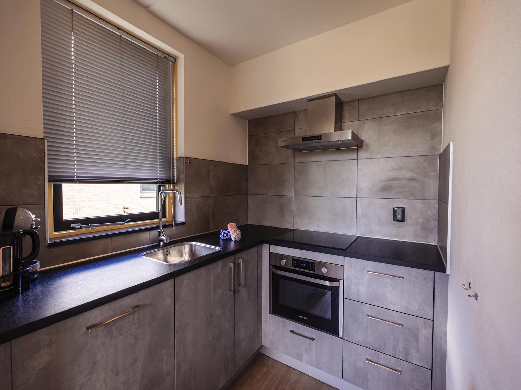 De keuken van Vakantiepark 't Broeckhuys 6 in Ewijk