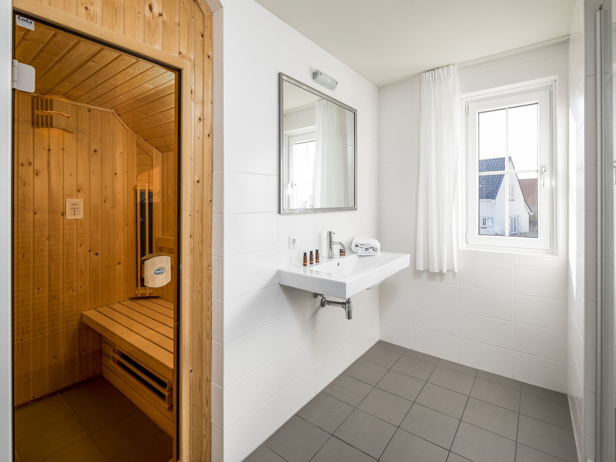 De badkamer van Noordzee Residence Cadzand-Bad 29 in Cadzand-Bad