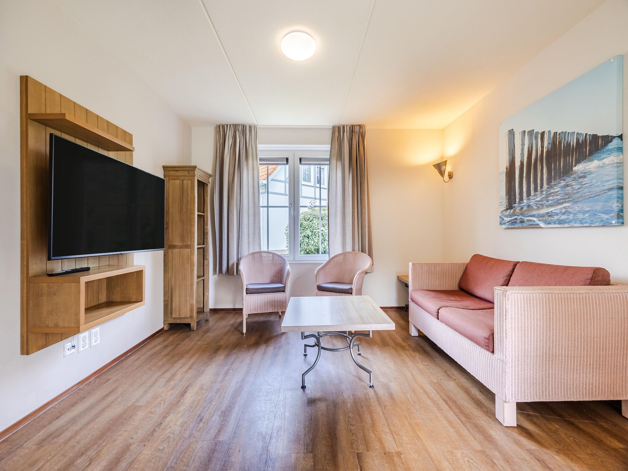 De woonkamer van Noordzee Residence Cadzand-Bad 29 in Cadzand-Bad