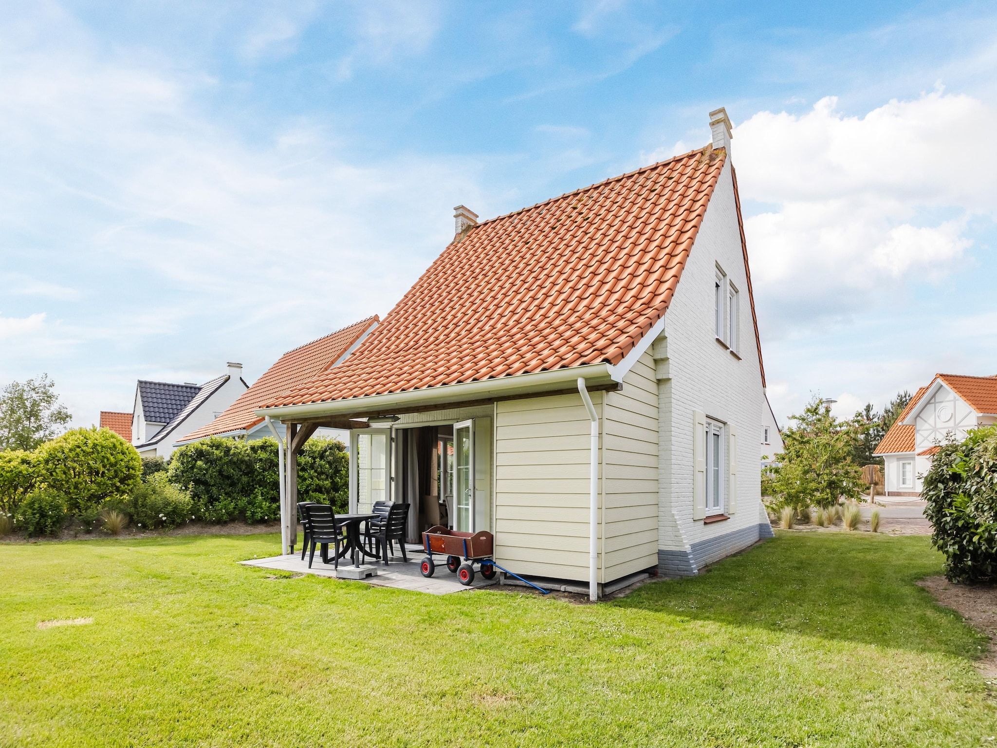 Het terras van Noordzee Residence Cadzand-Bad 29 in Cadzand-Bad