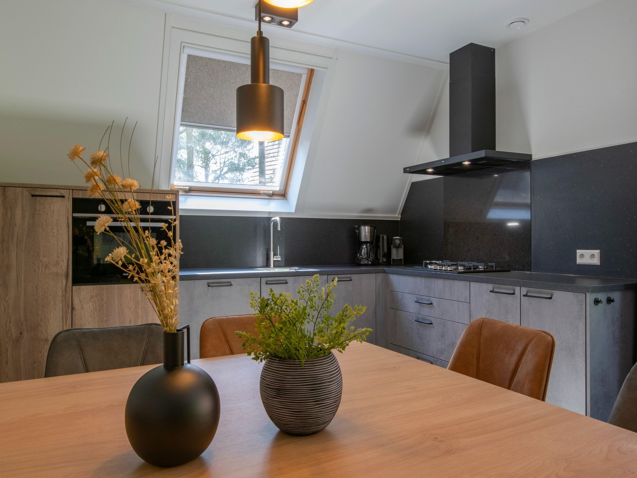 De keuken van Vakantiepark de Katjeskelder 24 in Oosterhout