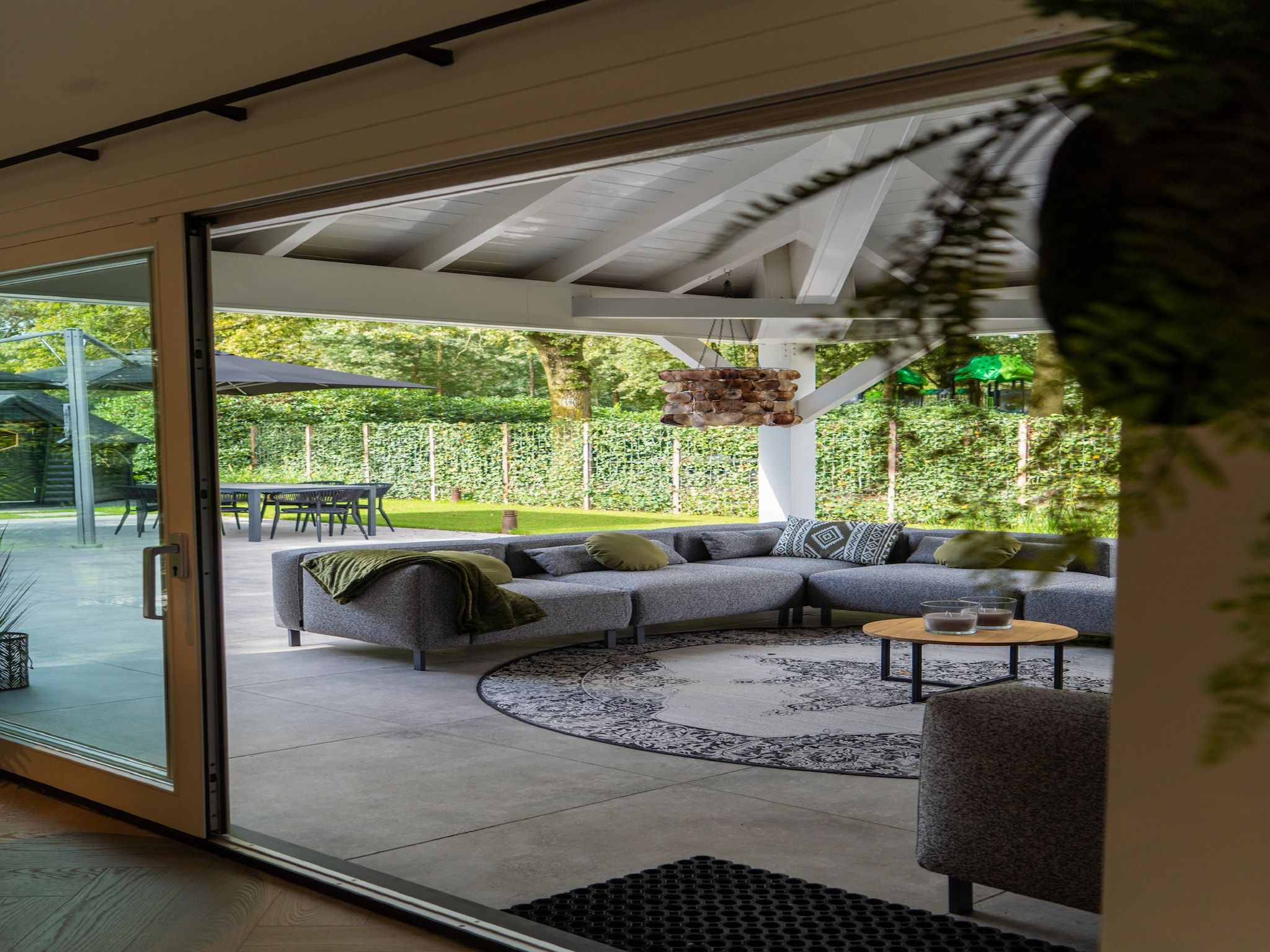 Het terras van Vakantiepark Latour 7 in Oirschot