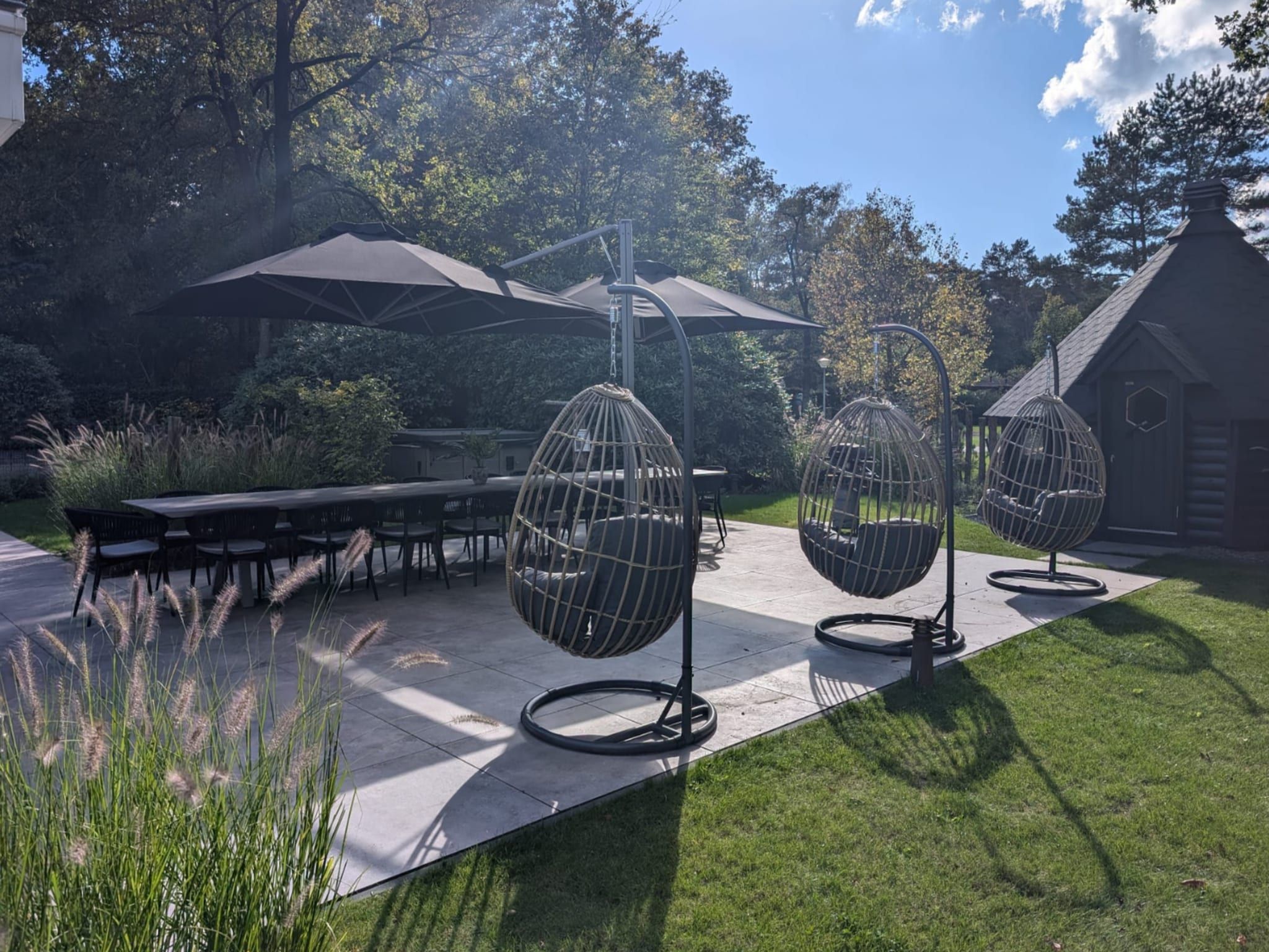 Het terras van Vakantiepark Latour 7 in Oirschot