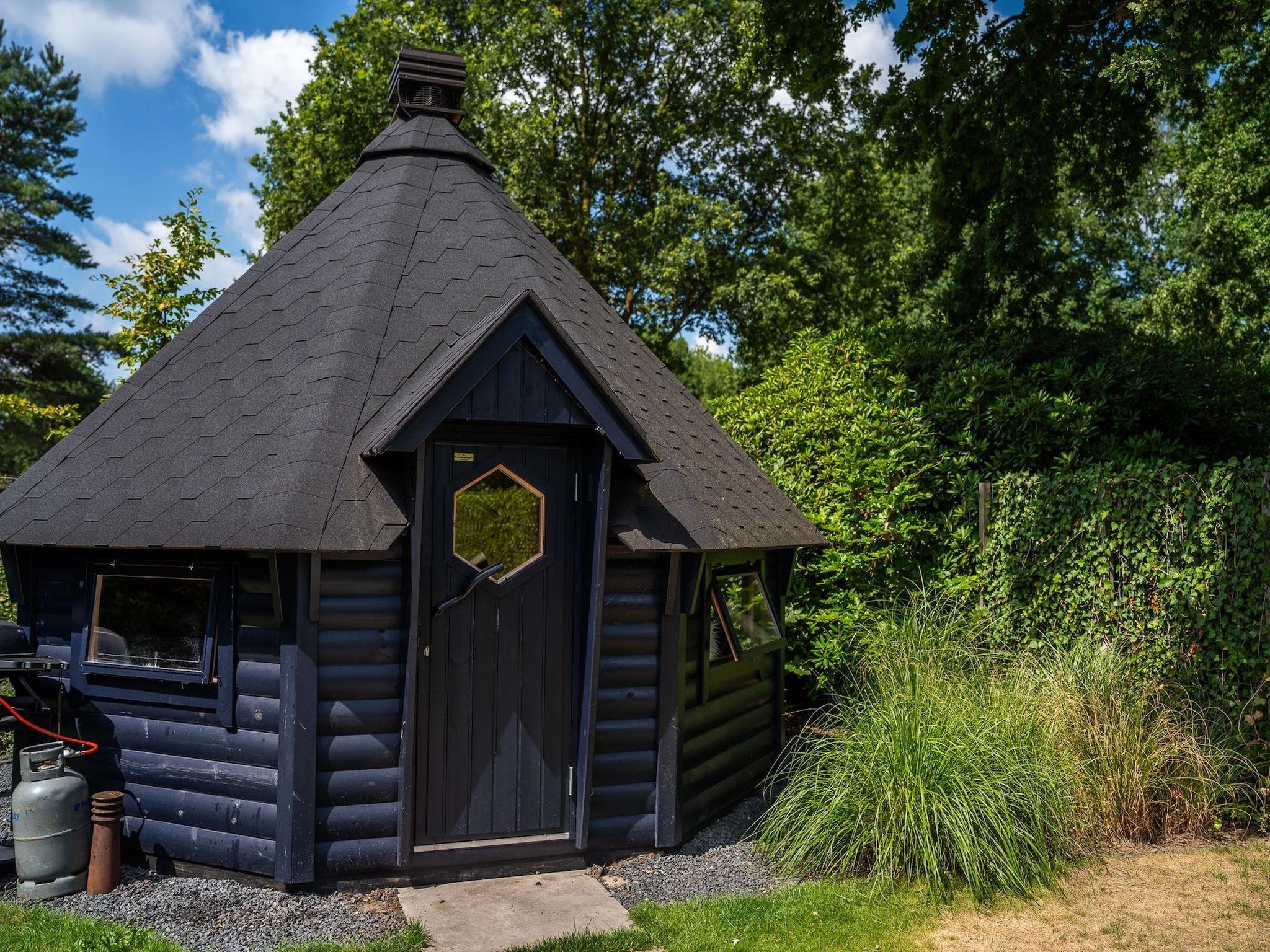 De buitenkant van Vakantiepark Latour 7 in Oirschot