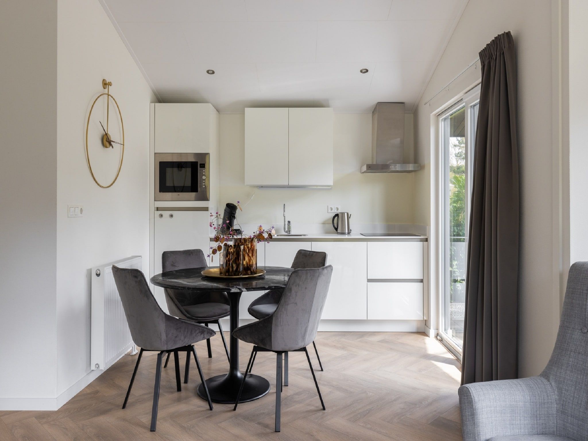 De keuken van Vakantiepark Latour 8 in Oirschot