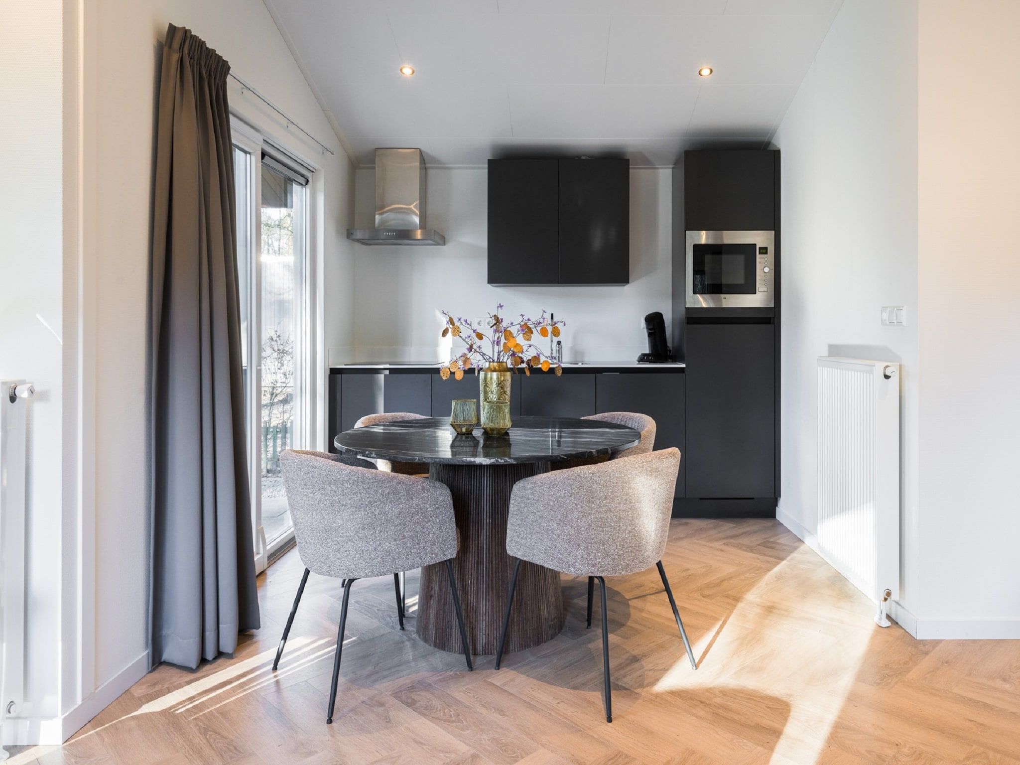 De keuken van Vakantiepark Latour 8 in Oirschot