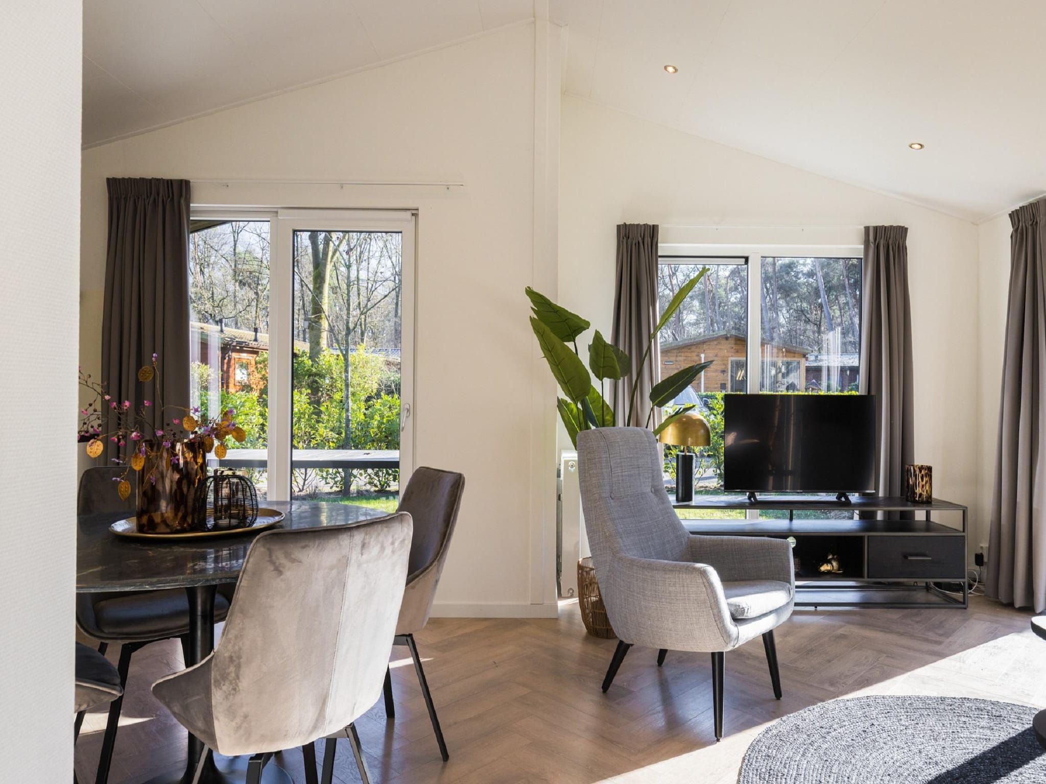 De woonkamer van Vakantiepark Latour 8 in Oirschot