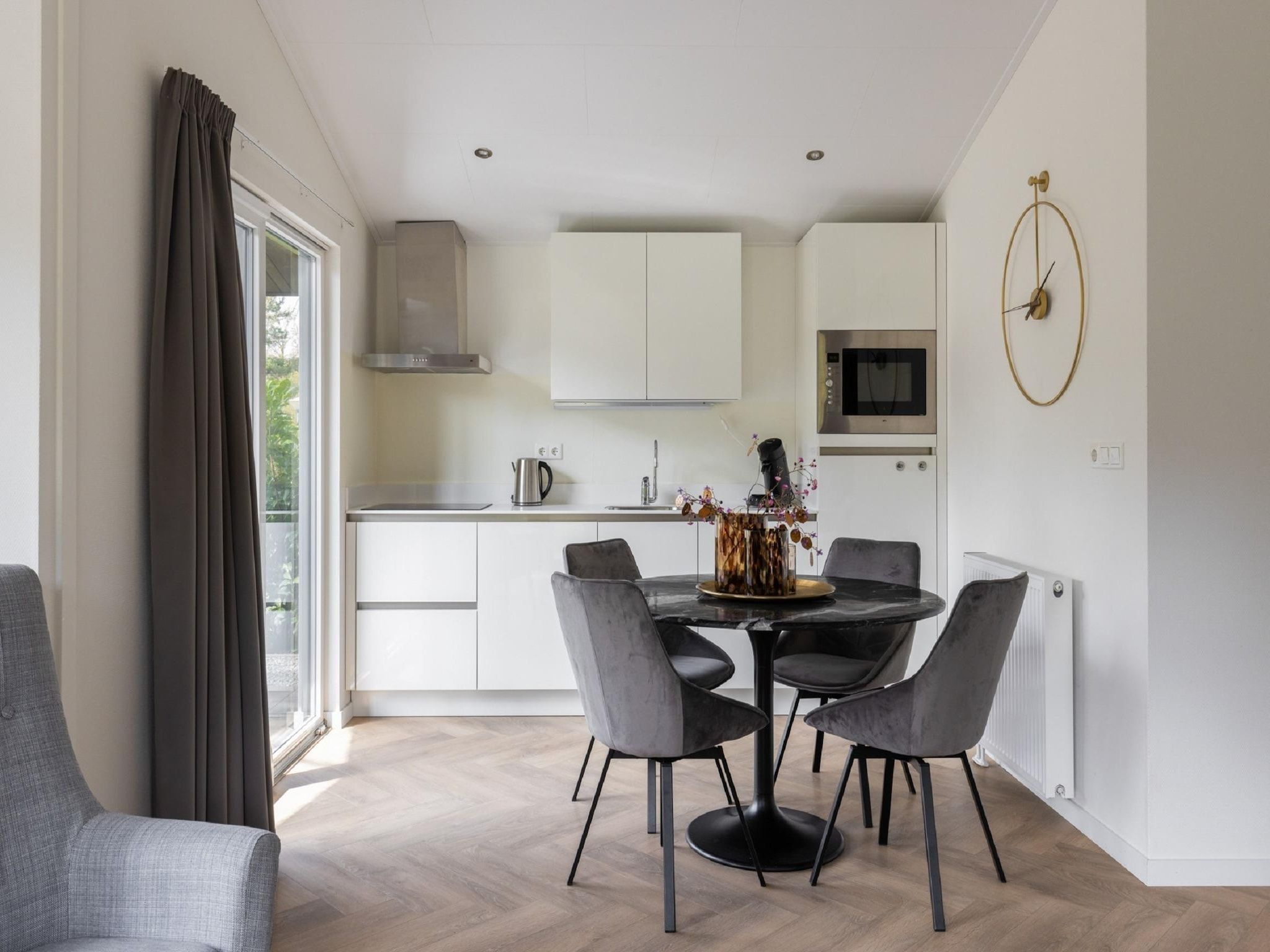 De keuken van Vakantiepark Latour 8 in Oirschot