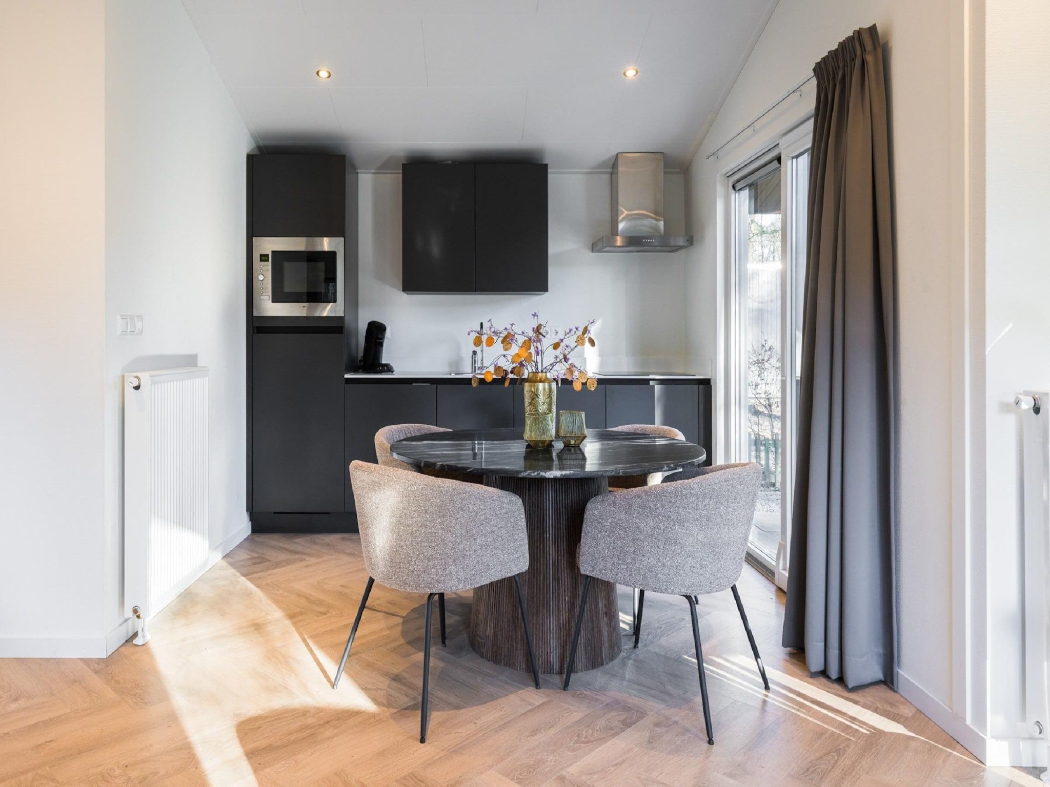 De keuken van Vakantiepark Latour 8 in Oirschot