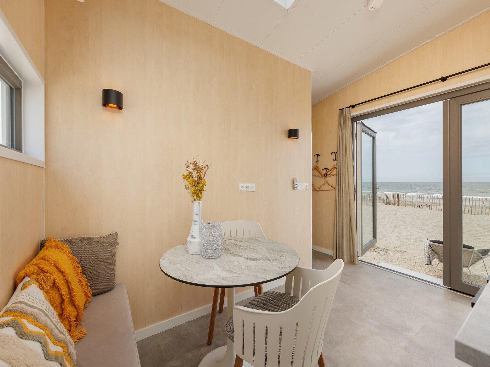 De woonkamer van Beach Houses Zandvoort 2 in Zandvoort