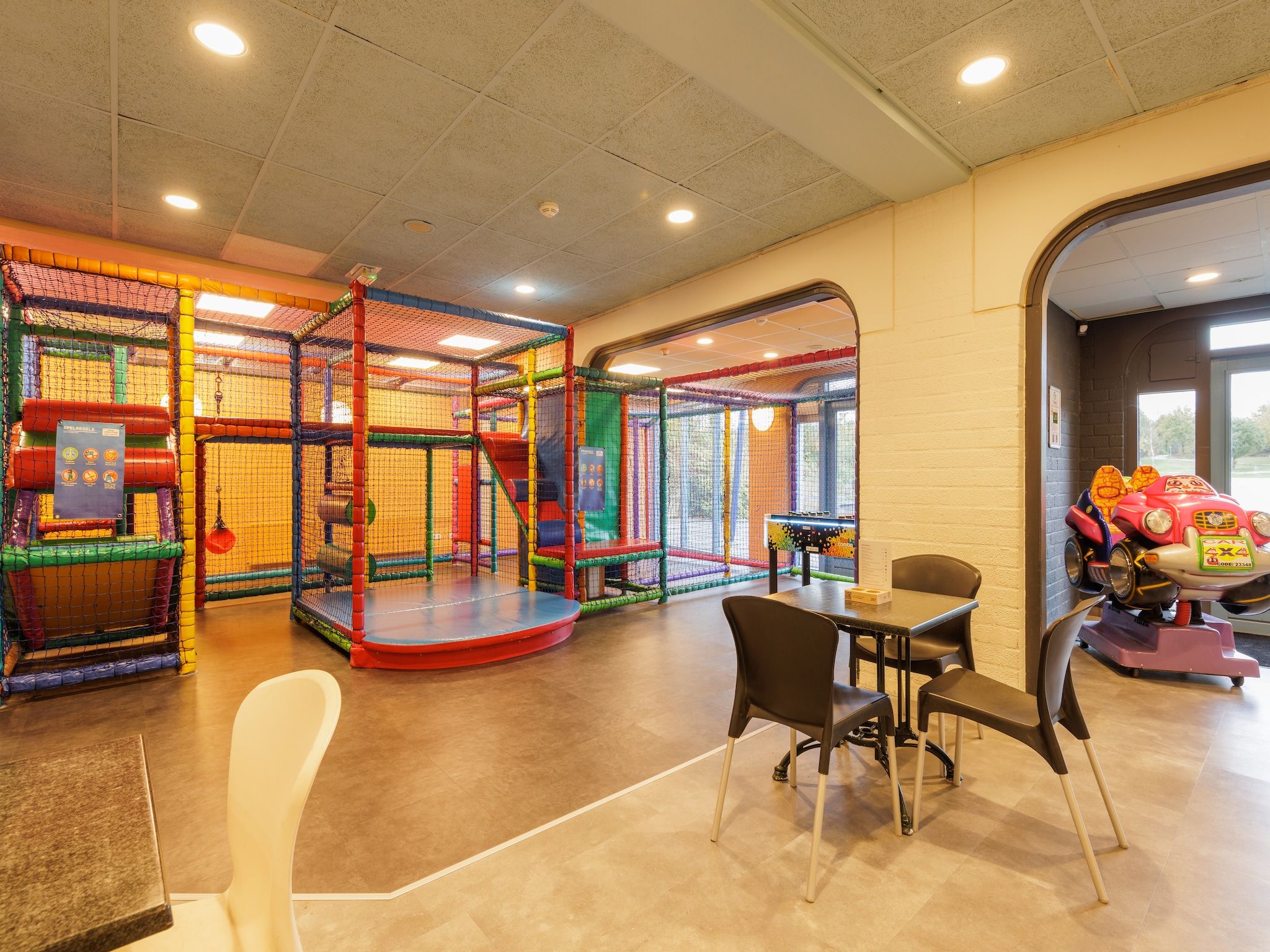 Parkfaciliteiten bij Vakantiepark Hunzedal 19 in Borger