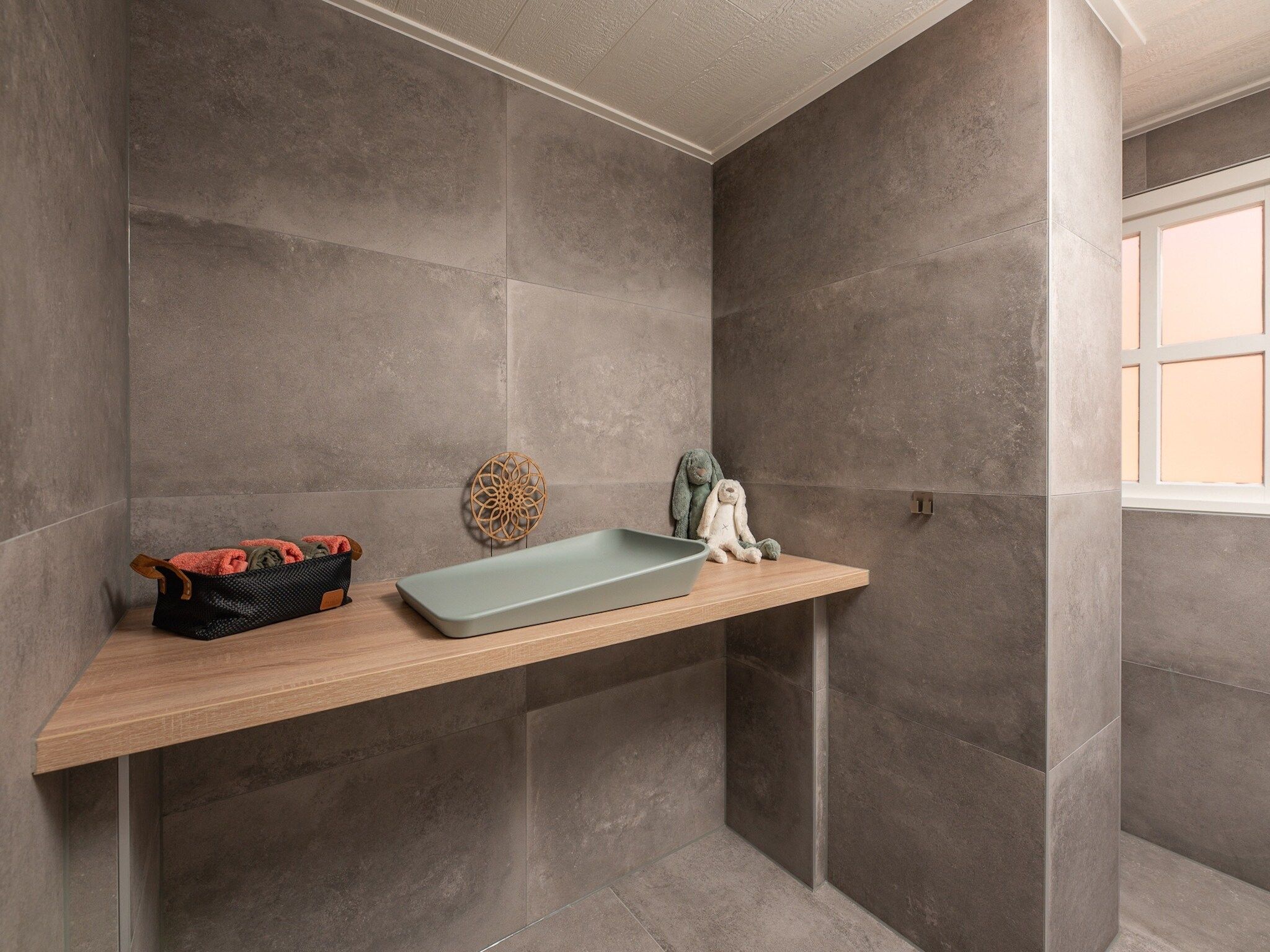 De badkamer van Het Landhuis in Losser