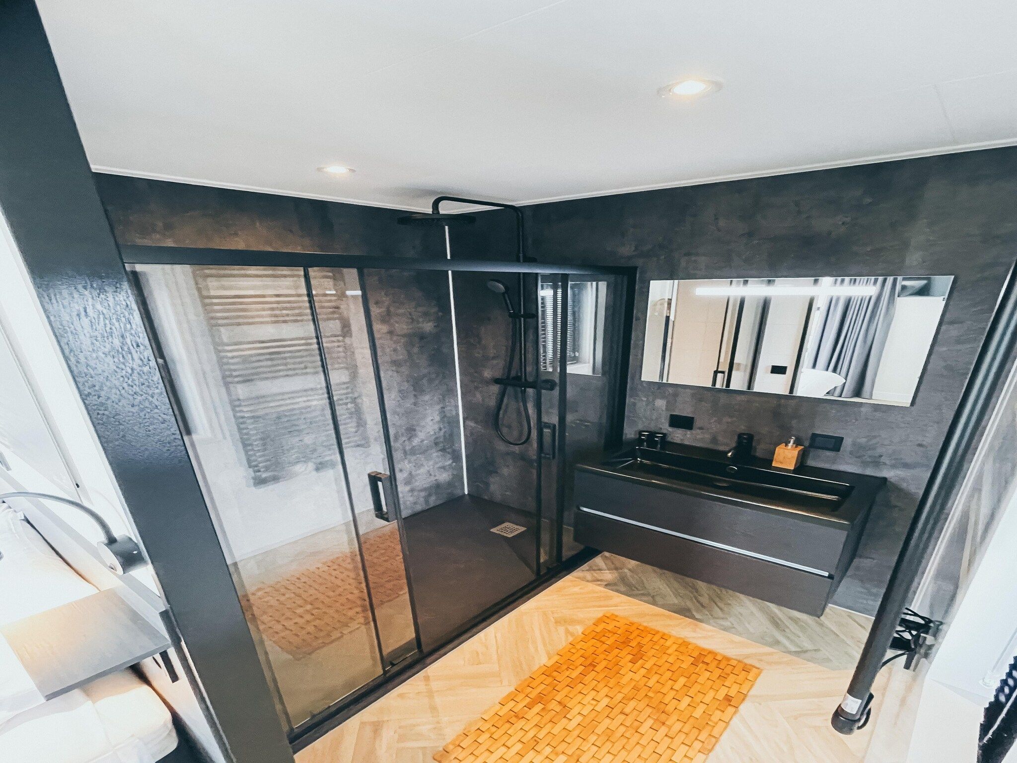 De badkamer van MarinaPark Nieuw Loosdrecht 2 in Nieuw-Loosdrecht