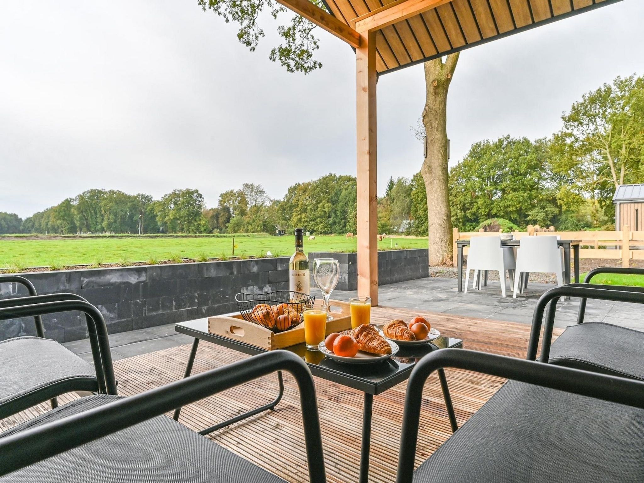 Het uitzicht vanaf Resort Drentse Weelde 1 in Hoogersmilde