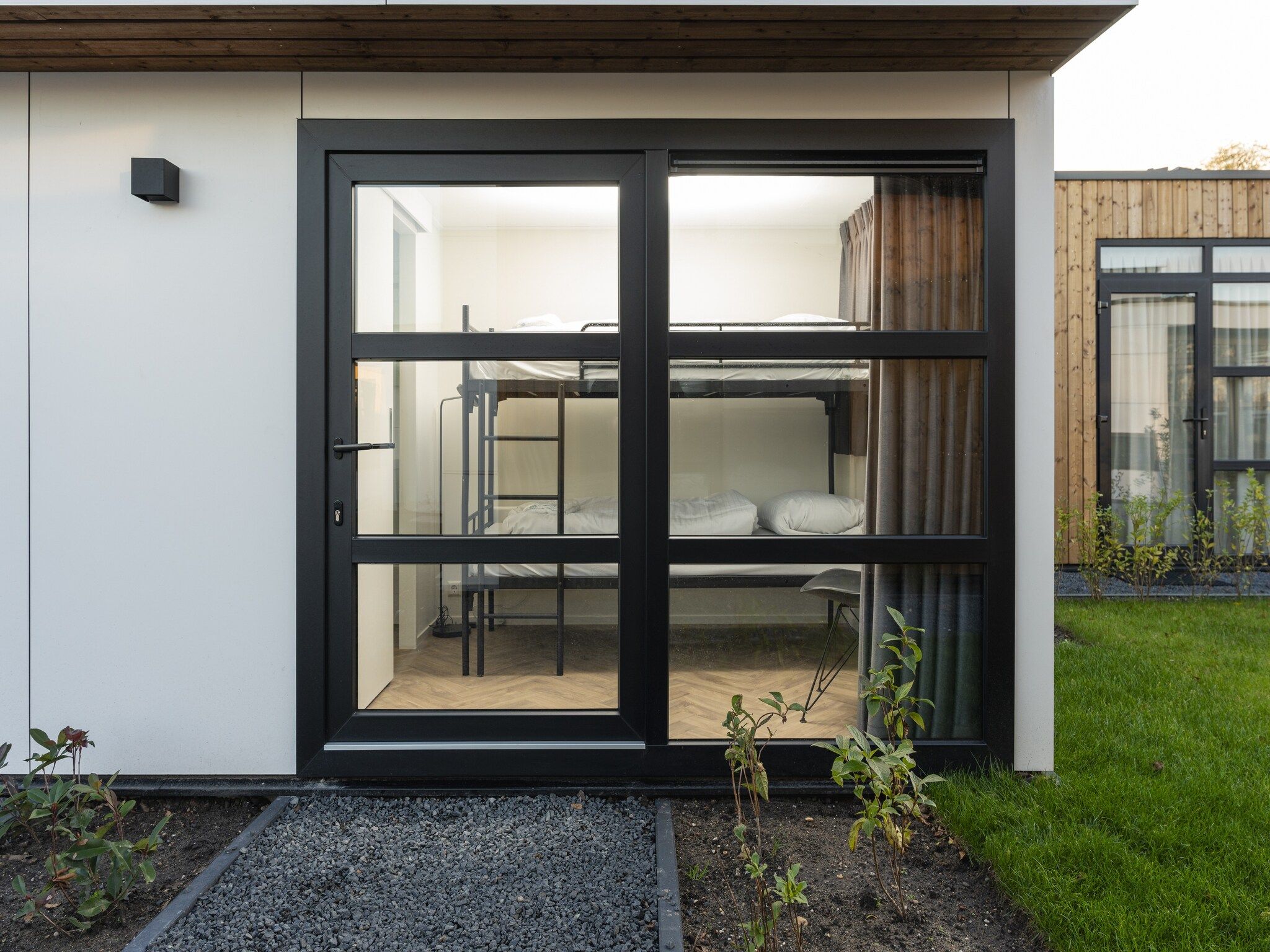 Een slaapkamer van MarinaPark Nieuw Loosdrecht 3 in Nieuw-Loosdrecht