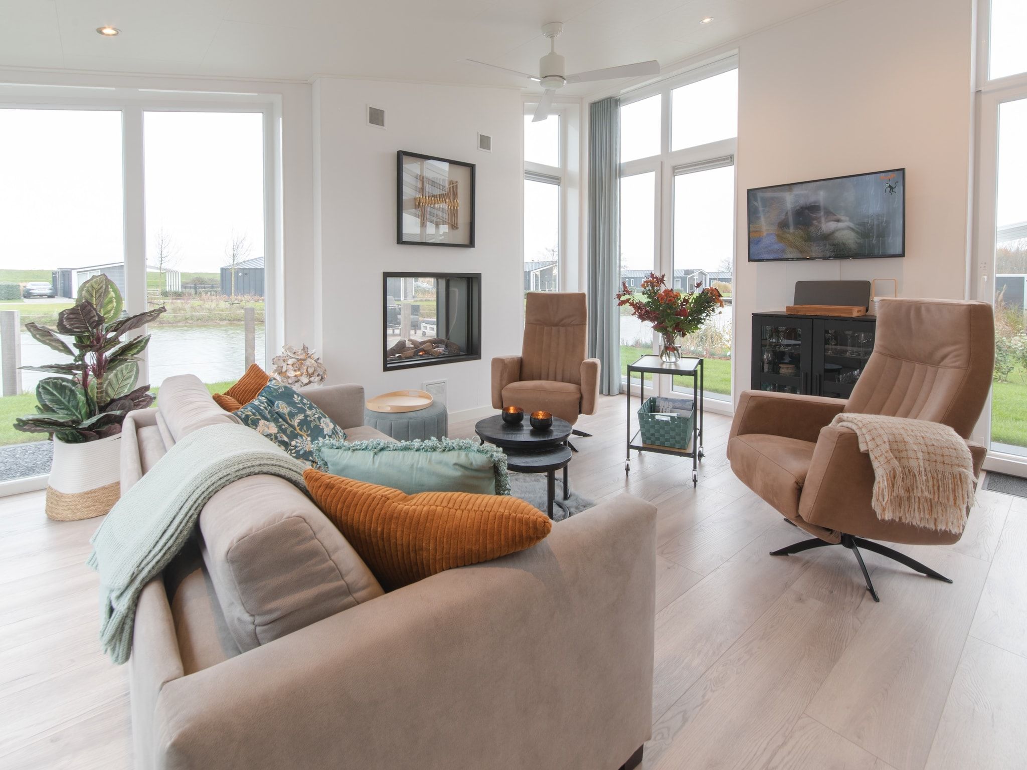 De woonkamer van Water Resort Oosterschelde 34 in Wemeldinge