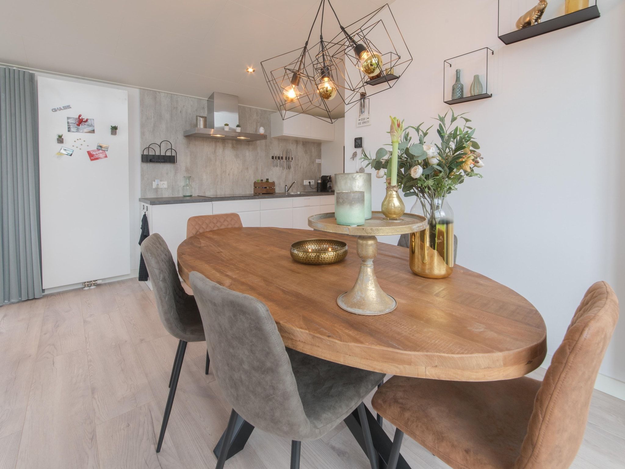 De eetkamer van Water Resort Oosterschelde 34 in Wemeldinge