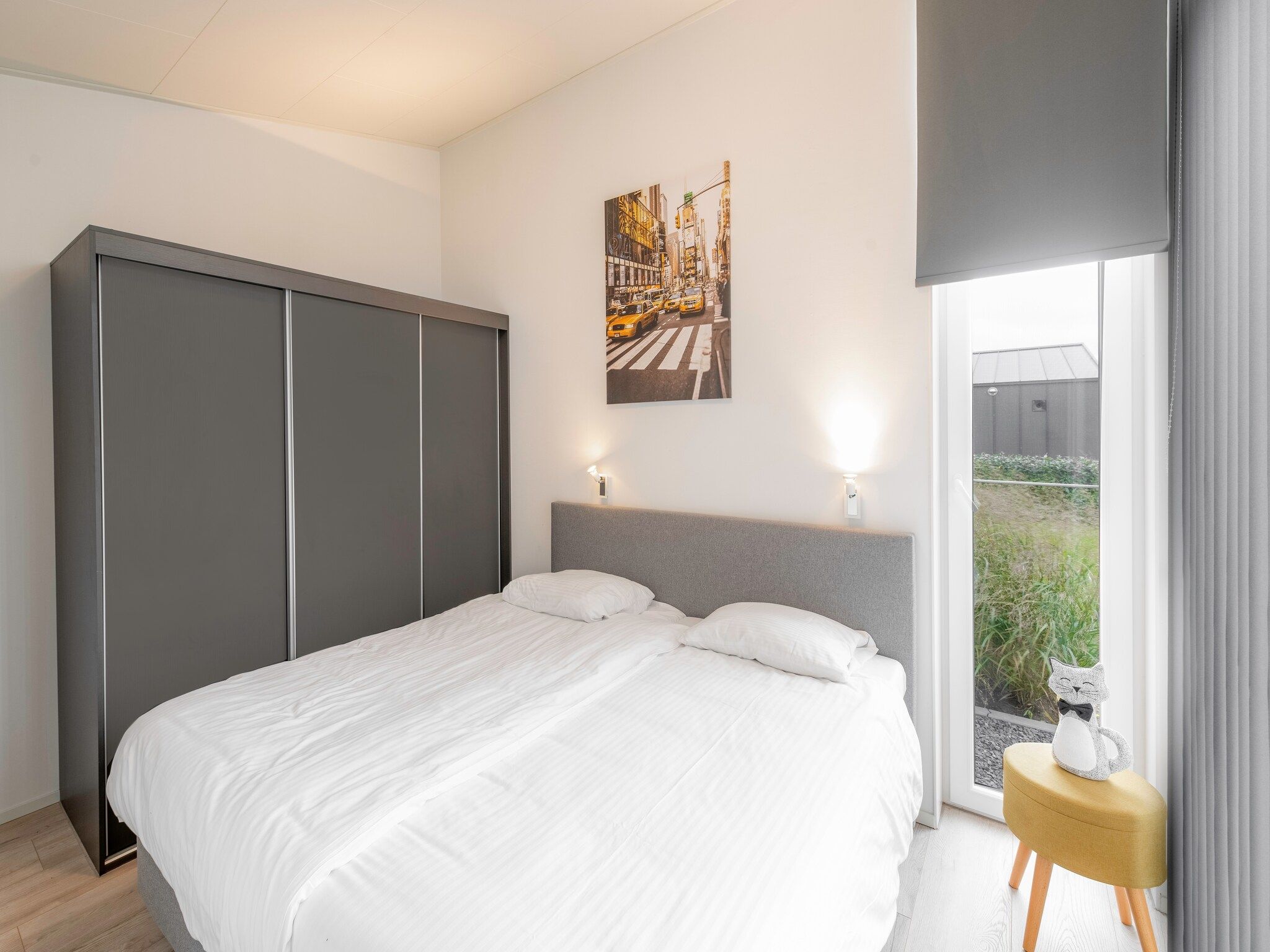 Een slaapkamer van Water Resort Oosterschelde 28 in Wemeldinge