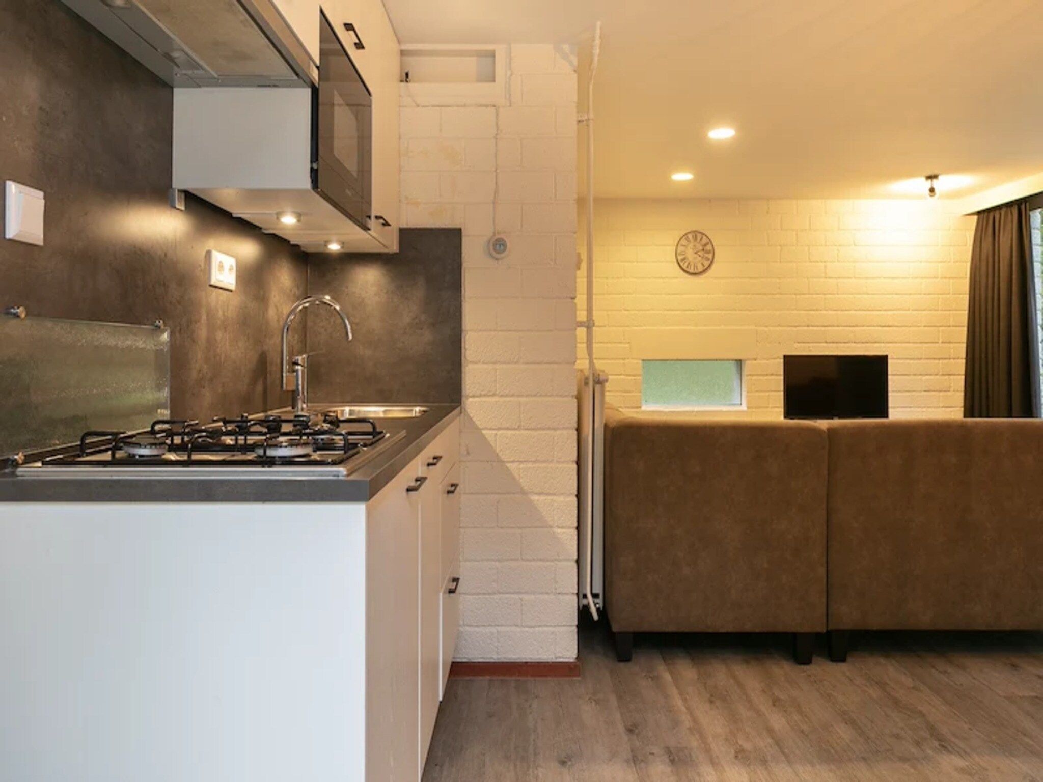 De keuken van Vakantiepark de Berkenhorst 13 in Kootwijk