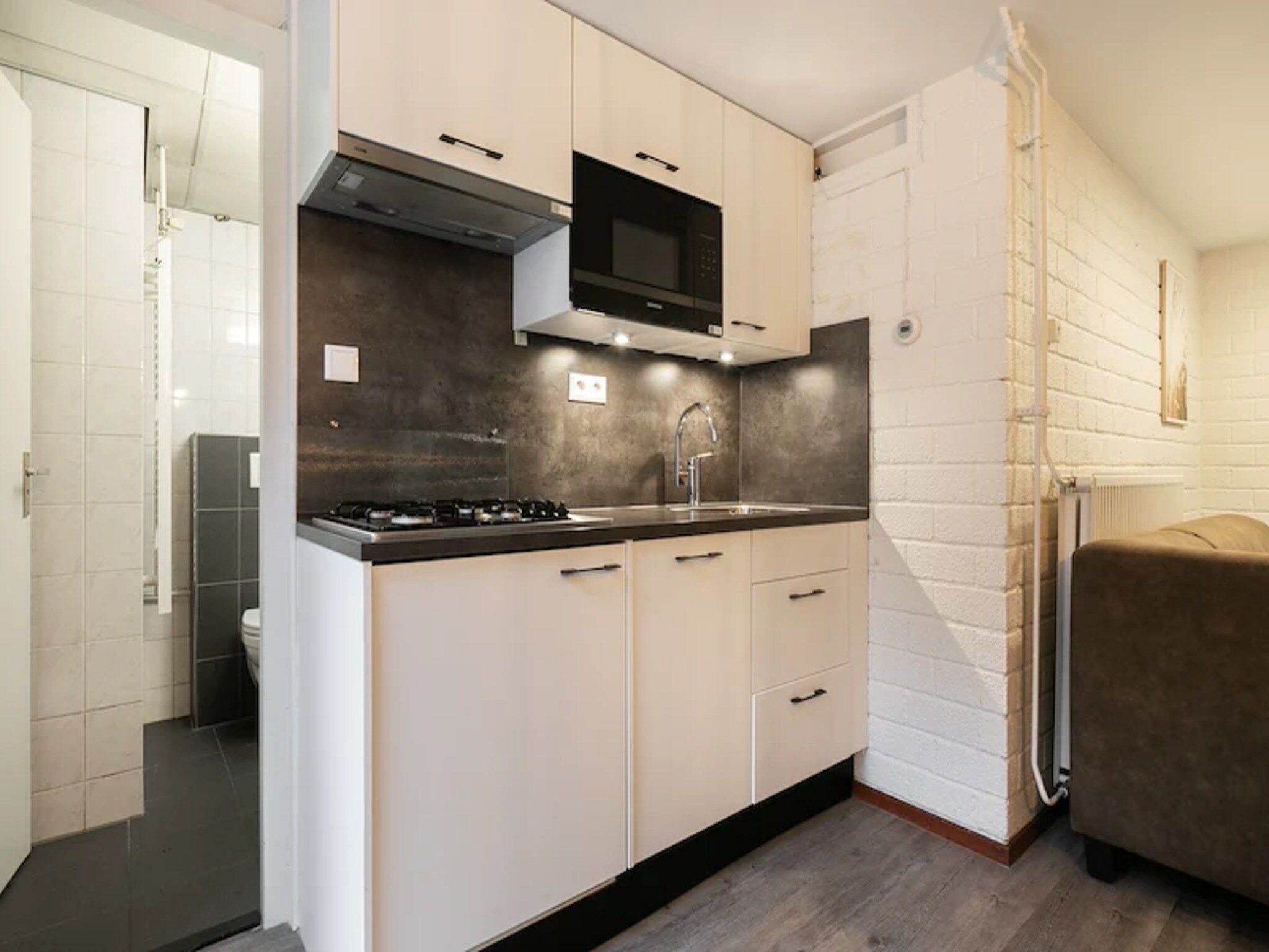 De keuken van Vakantiepark de Berkenhorst 13 in Kootwijk