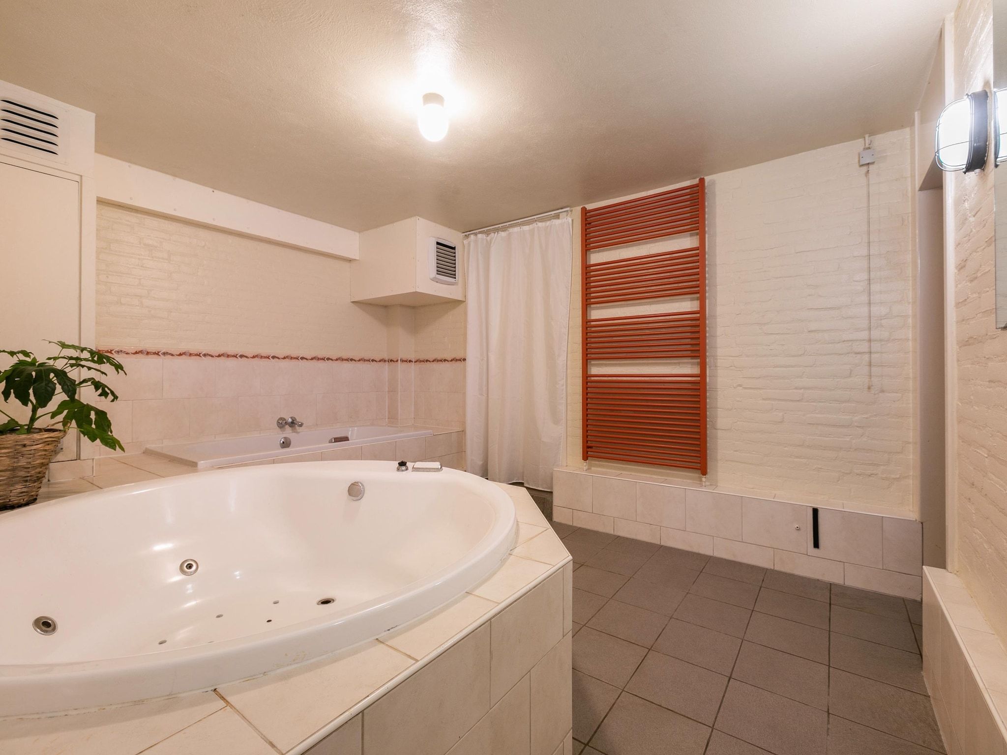 De badkamer van Vakantiepark Herperduin 21 in Herpen