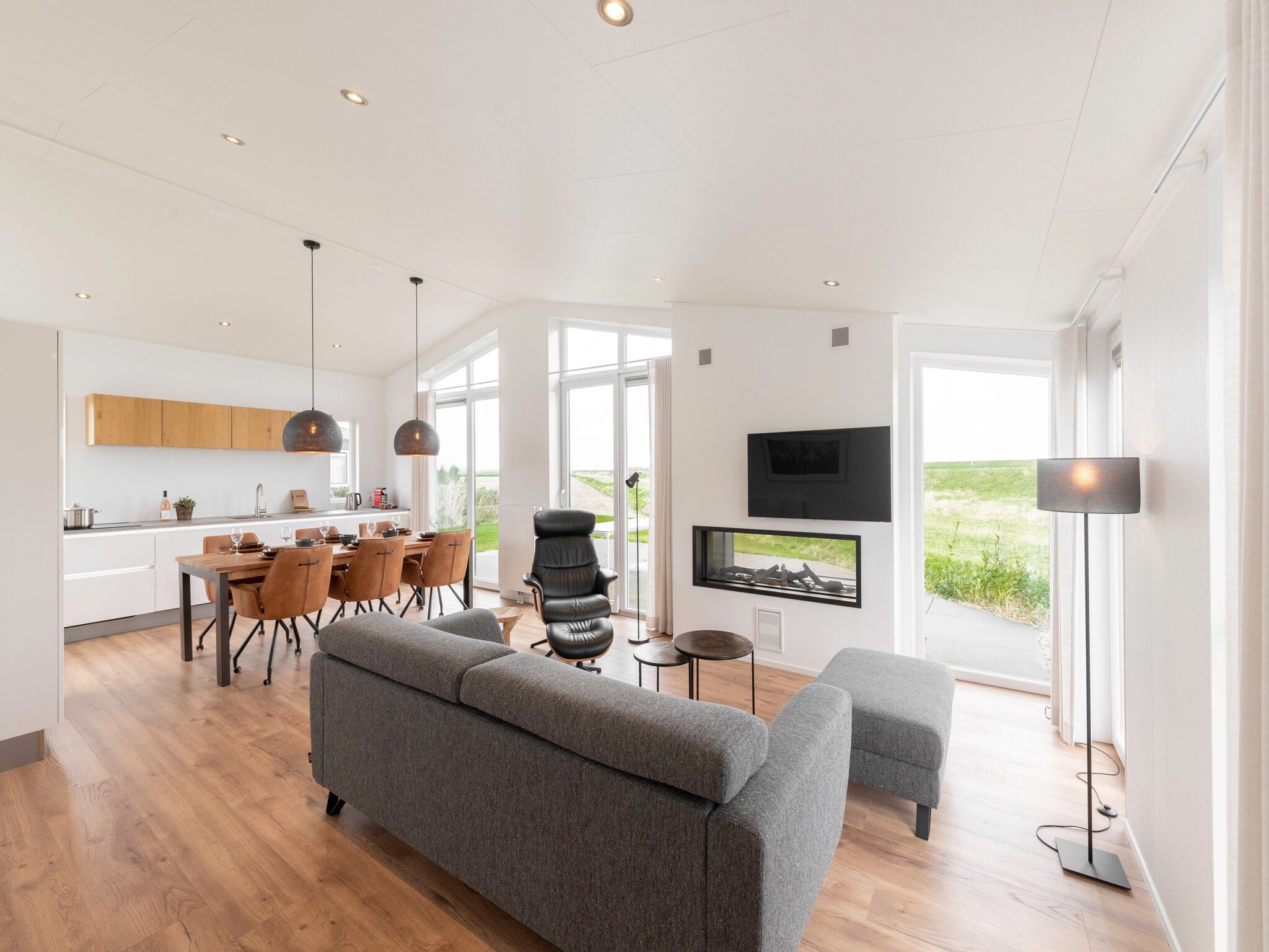 De woonkamer van Water Resort Oosterschelde 55 in Wemeldinge