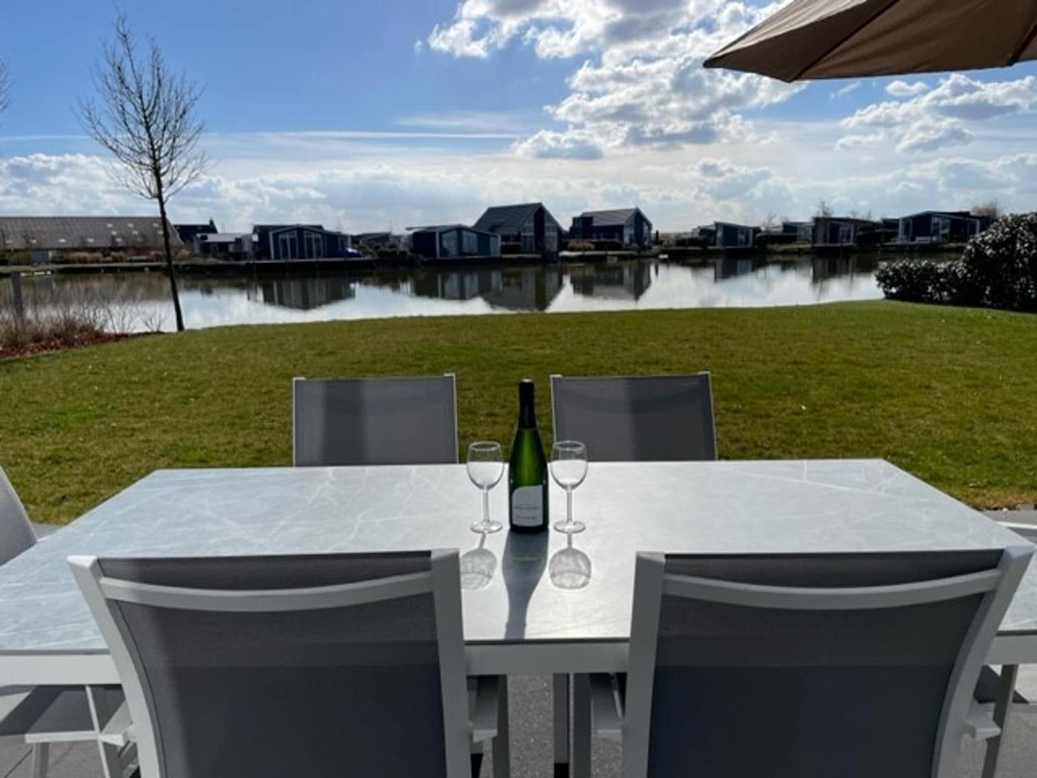 Het uitzicht vanaf Water Resort Oosterschelde 56 in Wemeldinge