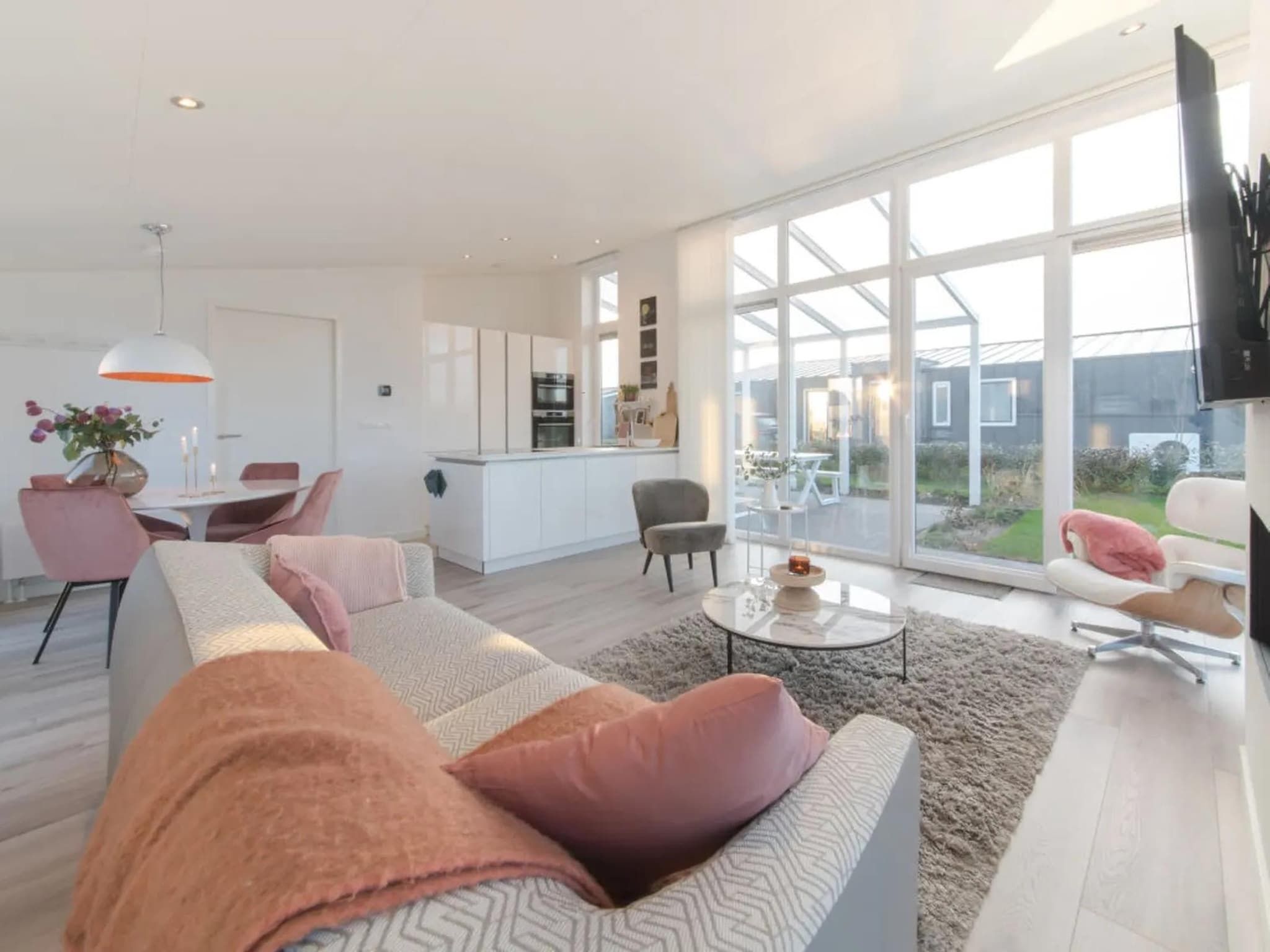 De woonkamer van Water Resort Oosterschelde 73 in Wemeldinge