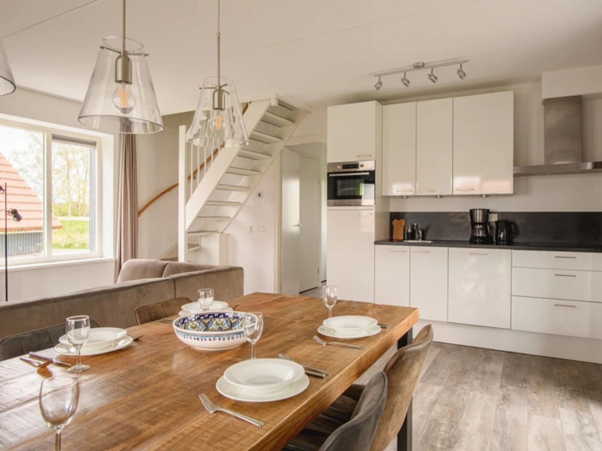 De eetkamer van Waterpark Langelille 4 in Langelille