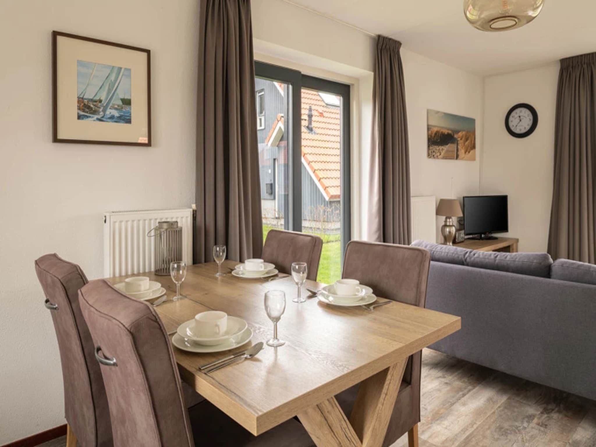 De eetkamer van Waterpark Langelille 5 in Langelille