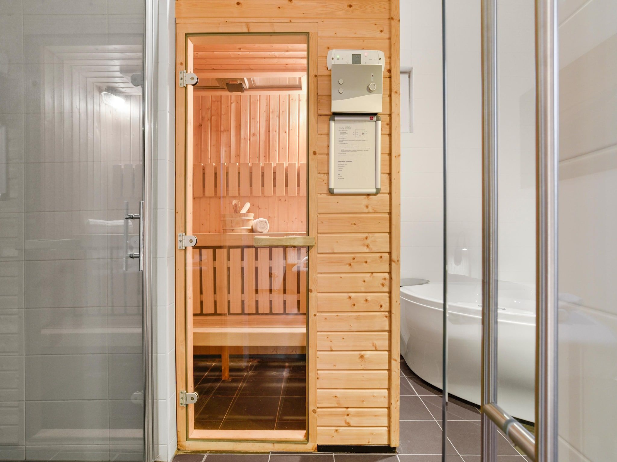 Wellness bij Waterpark De Bloemert 7 in Midlaren