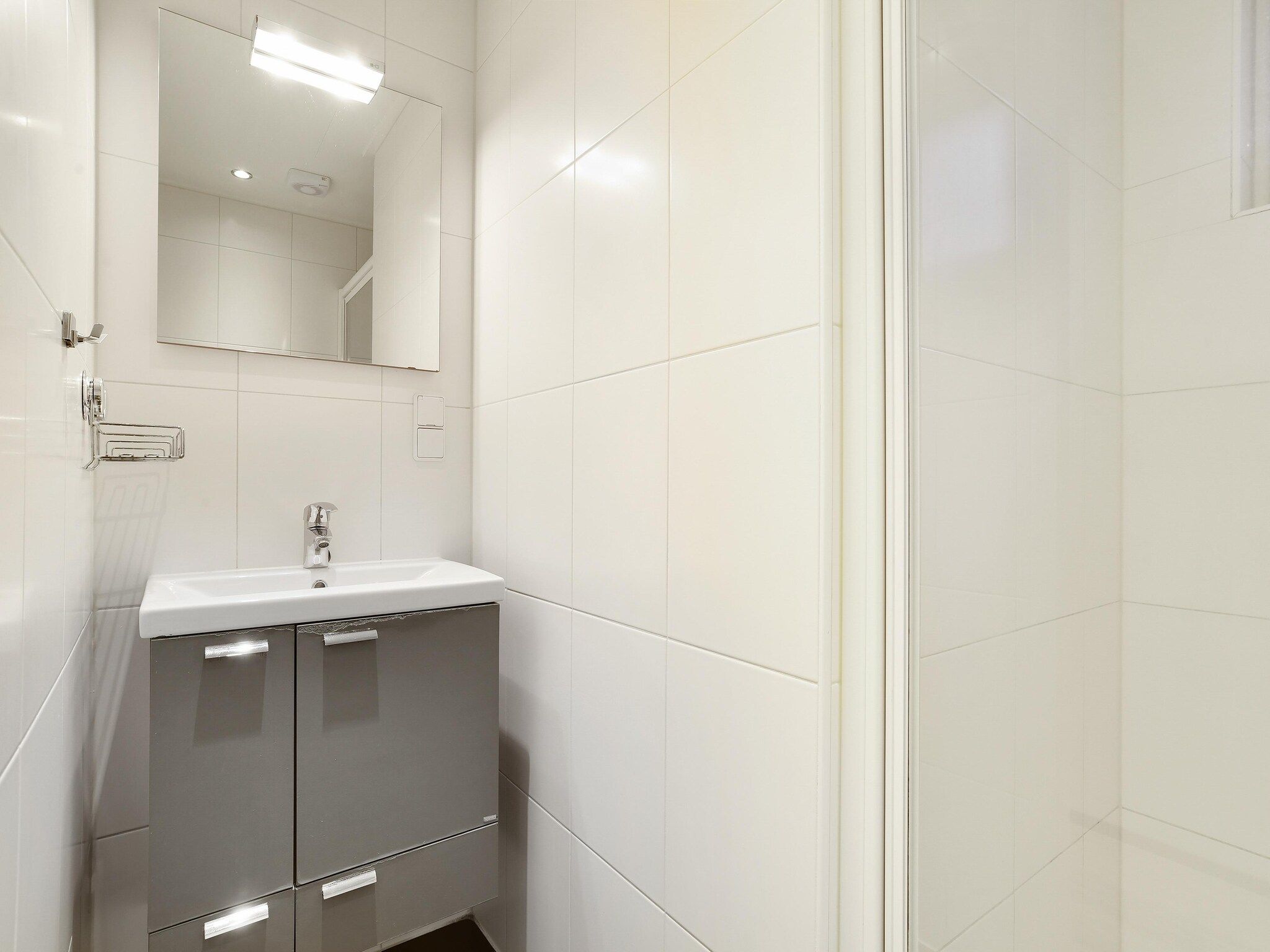 De badkamer van Waterpark De Bloemert 8 in Midlaren