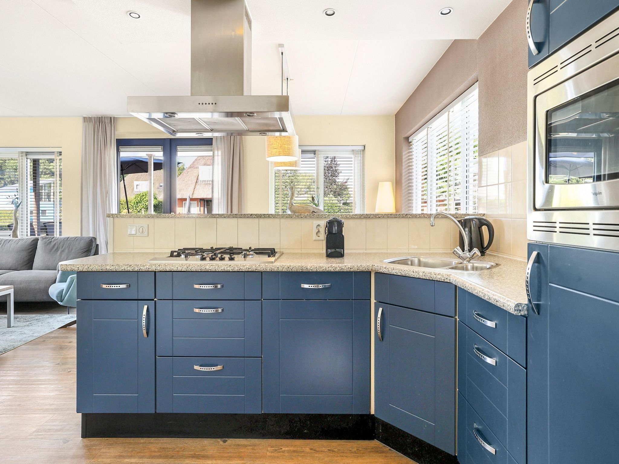 De keuken van Waterpark De Bloemert 15 in Midlaren