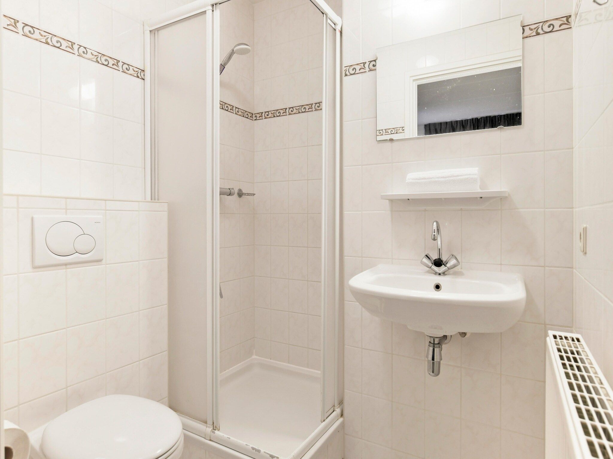 De badkamer van Waterpark De Bloemert 16 in Midlaren