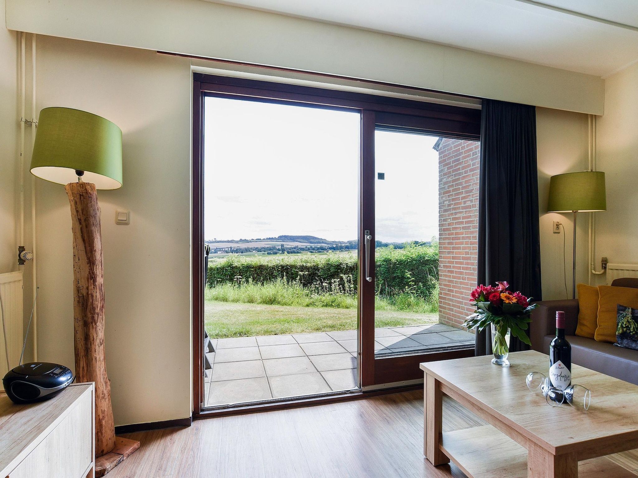 De woonkamer van Vakantiepark Reevallis 6 in Vijlen