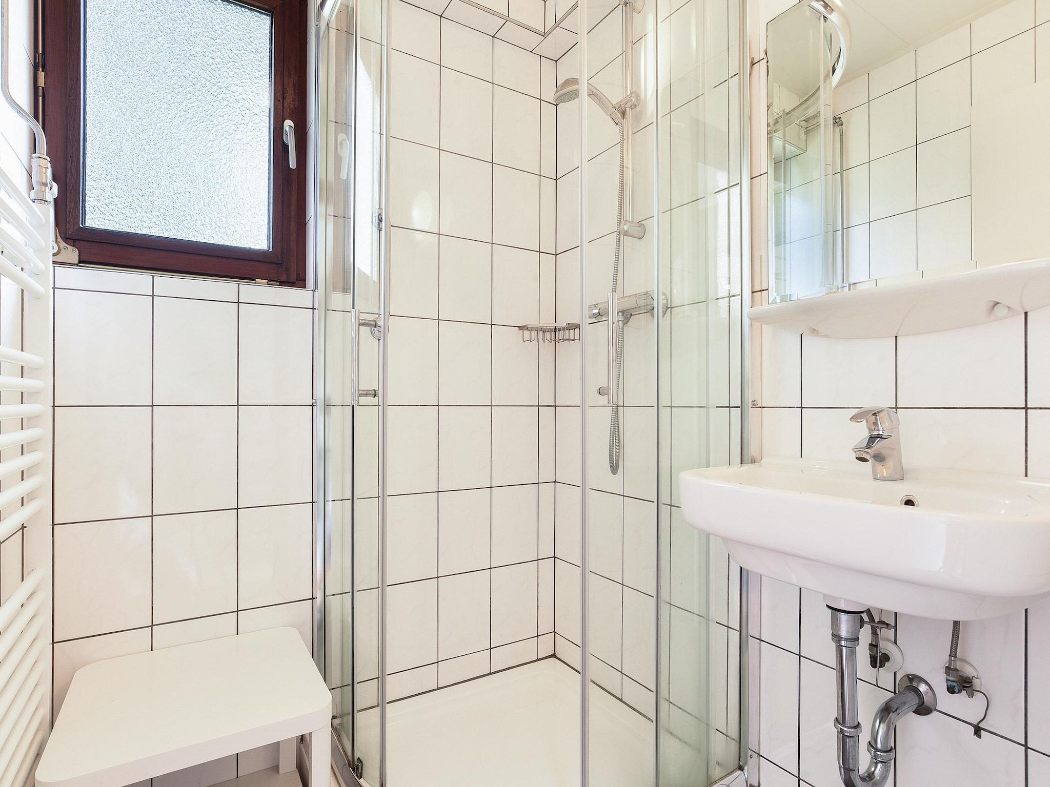 De badkamer van Vakantiepark Reevallis 6 in Vijlen