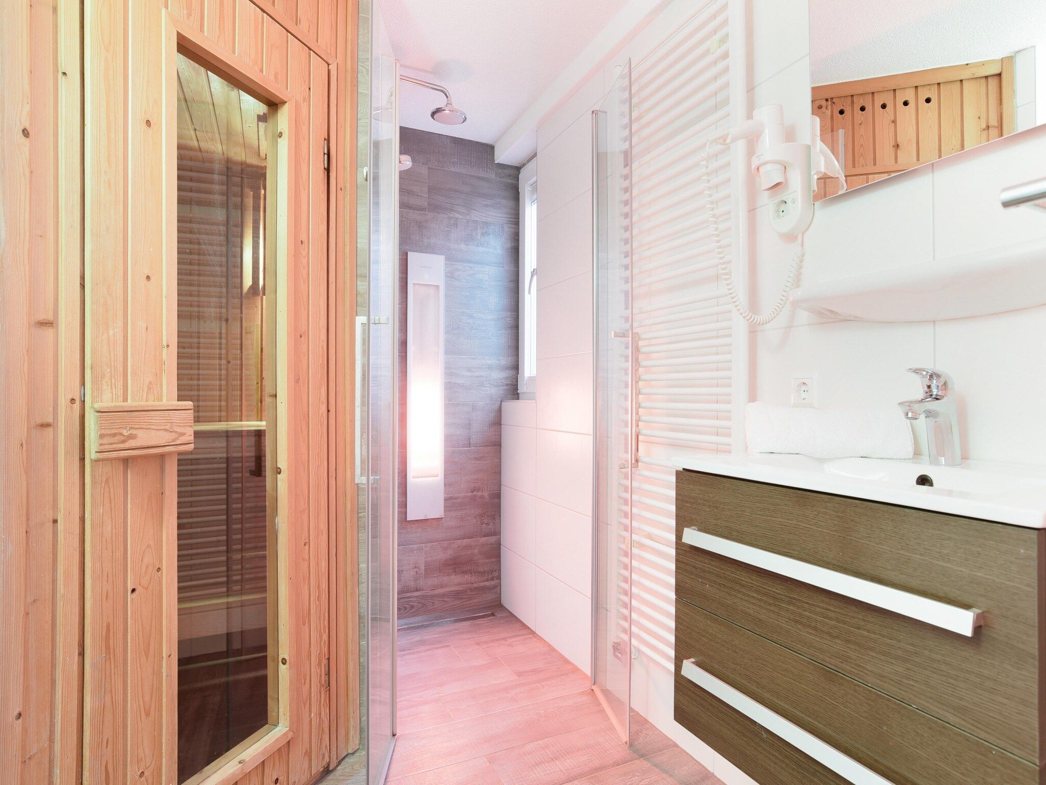 De badkamer van Parc Port Greve 11 in Brouwershaven