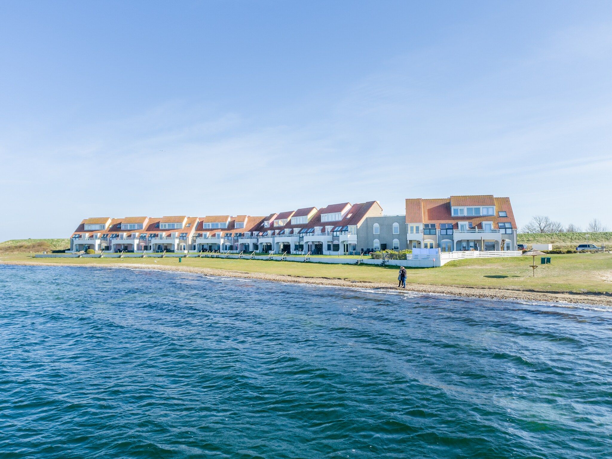 De buitenkant van Parc Port Greve 15 in Brouwershaven