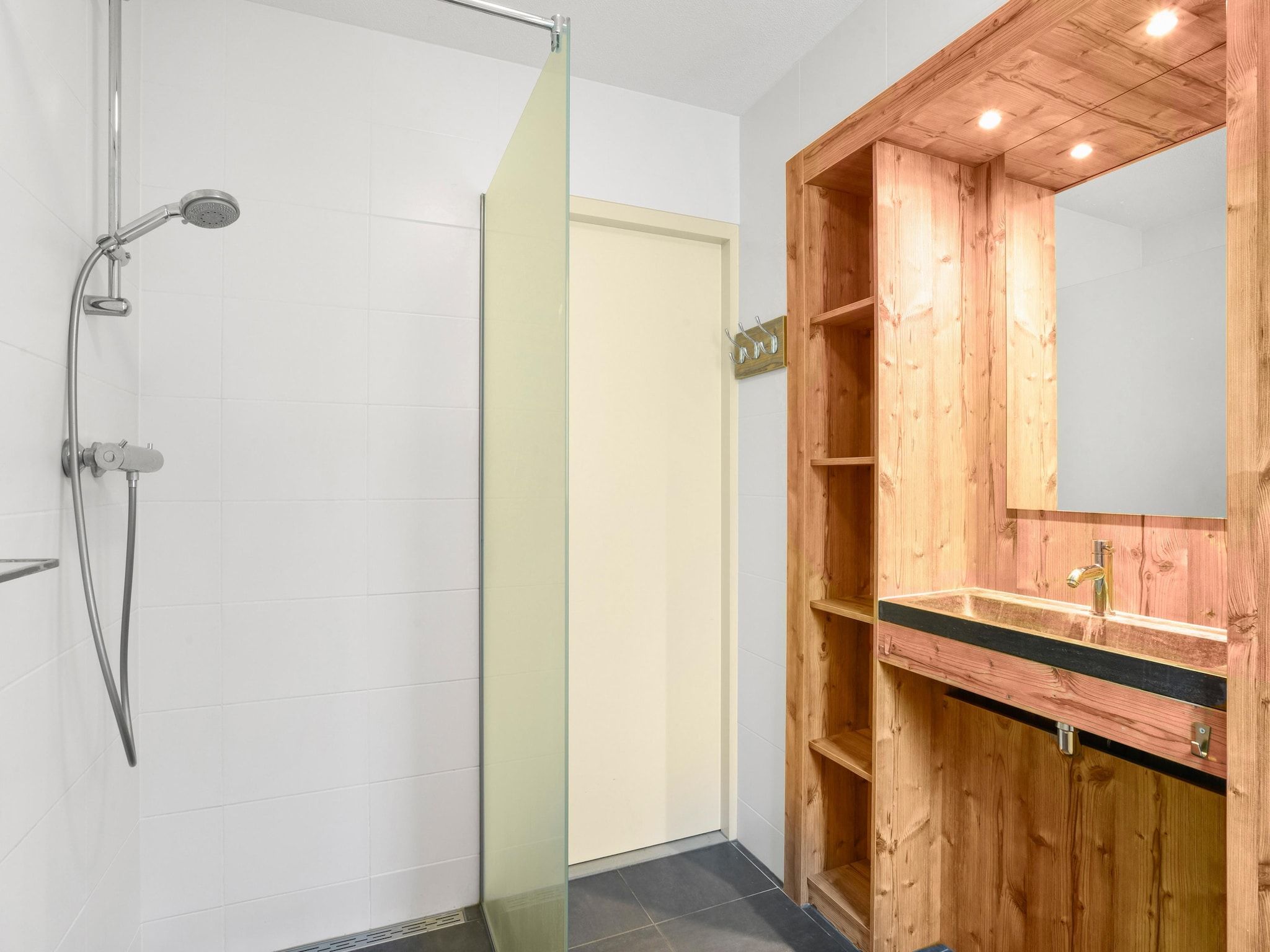 De badkamer van Parc Duc de Brabant 10 in Diessen-Baarschot