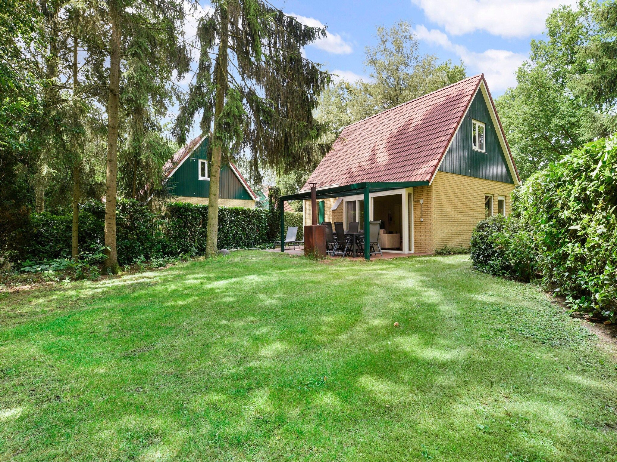 De tuin van Parc Duc de Brabant 12 in Diessen-Baarschot